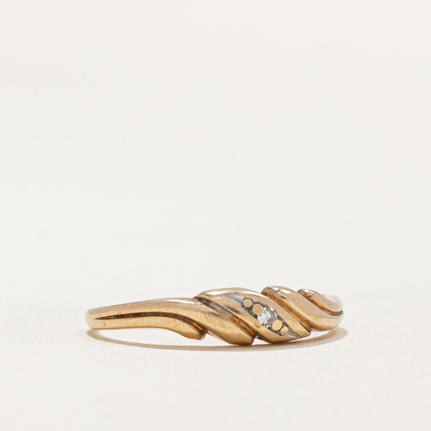 Bague torsadée en diamant | 0,01 ct | Taille 5,5 |