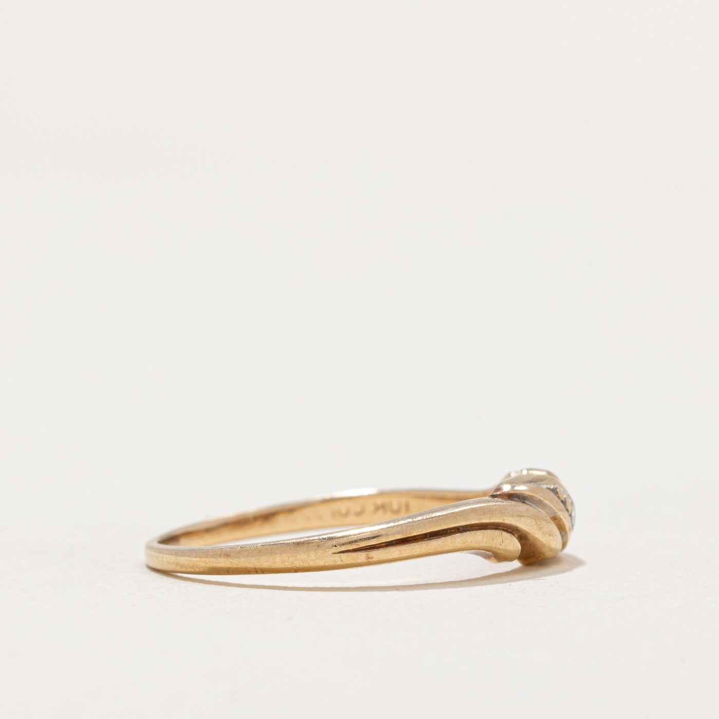 Bague torsadée en diamant | 0,01 ct | Taille 5,5 |