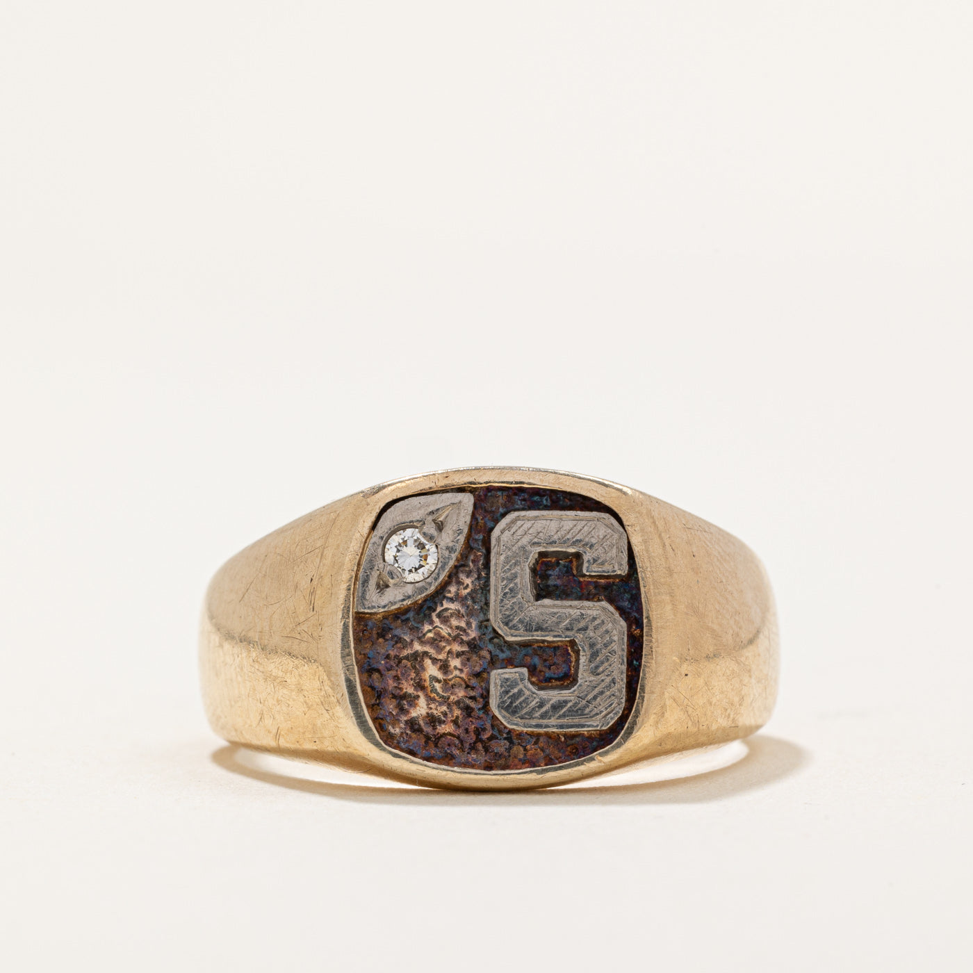 Bague chevalière avec initiale « S » en diamant | 0,03 ct | Taille 9,75 |