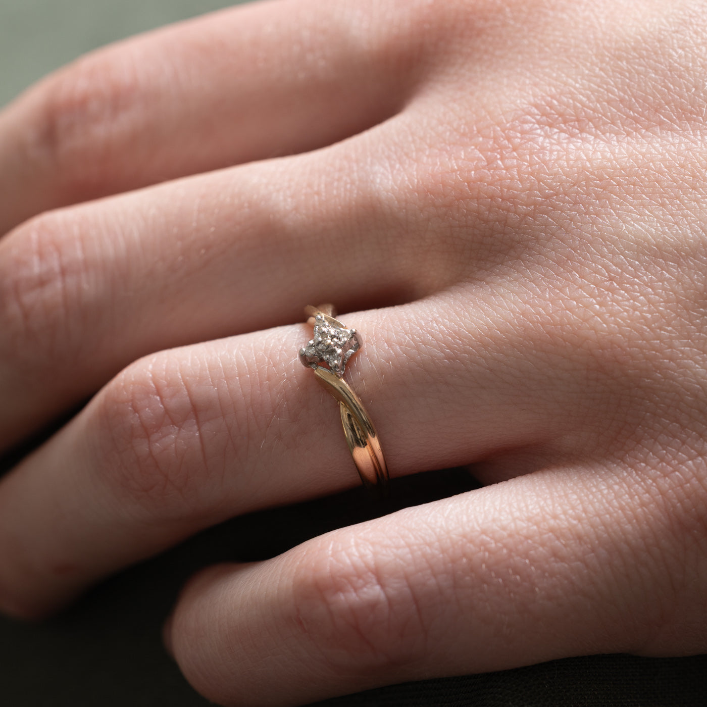 Diamond Cluster Twisted Cross Over Ring | 0.03ctw | SZ 6.25