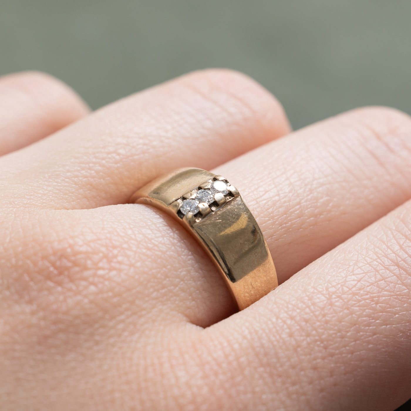 Three Stone Diamond Column Band | 0.12ctw | SZ 8