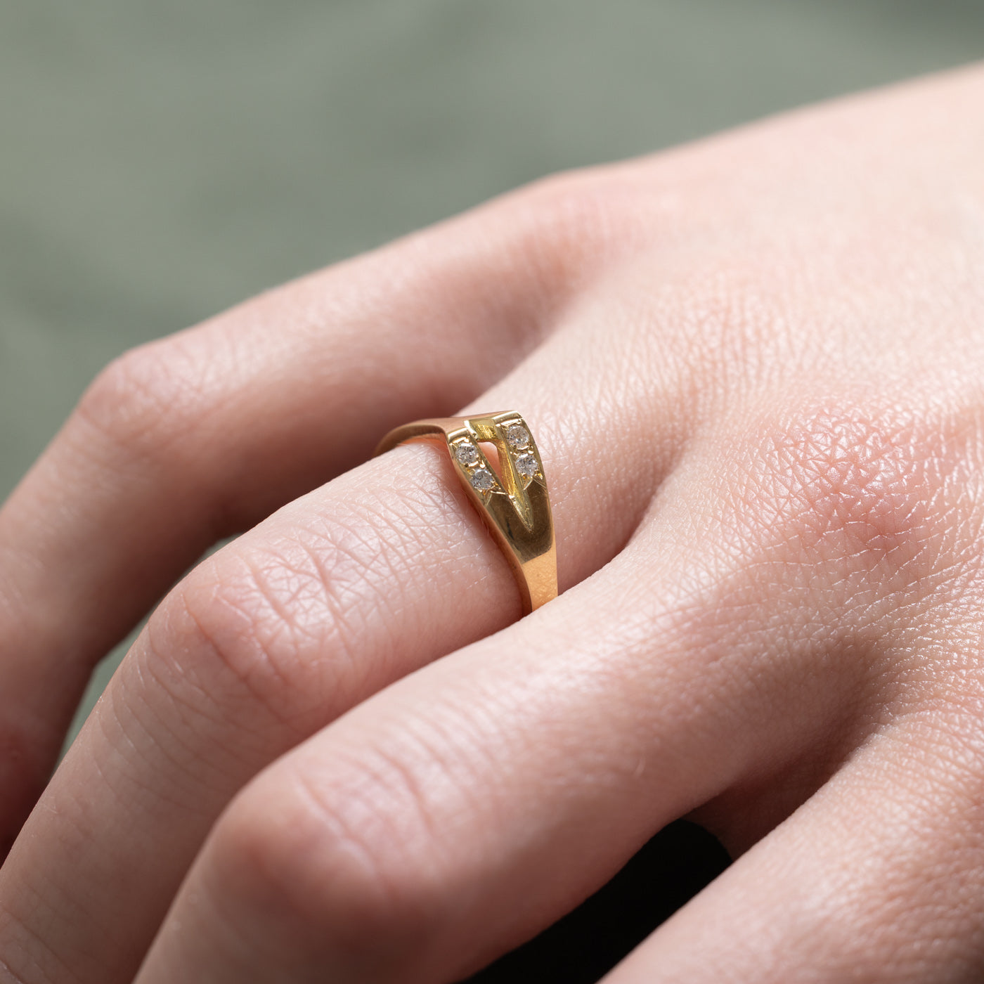 Four Stone Diamond Arrow Ring | 0.08ctw | SZ 6.25