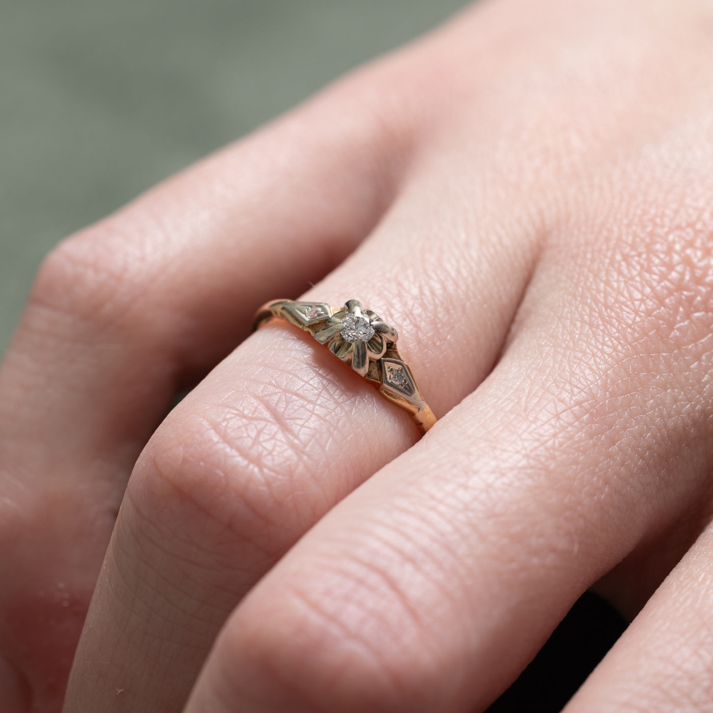 Vintage Two Tone Diamond Ring | 0.06ctw | SZ 5.75