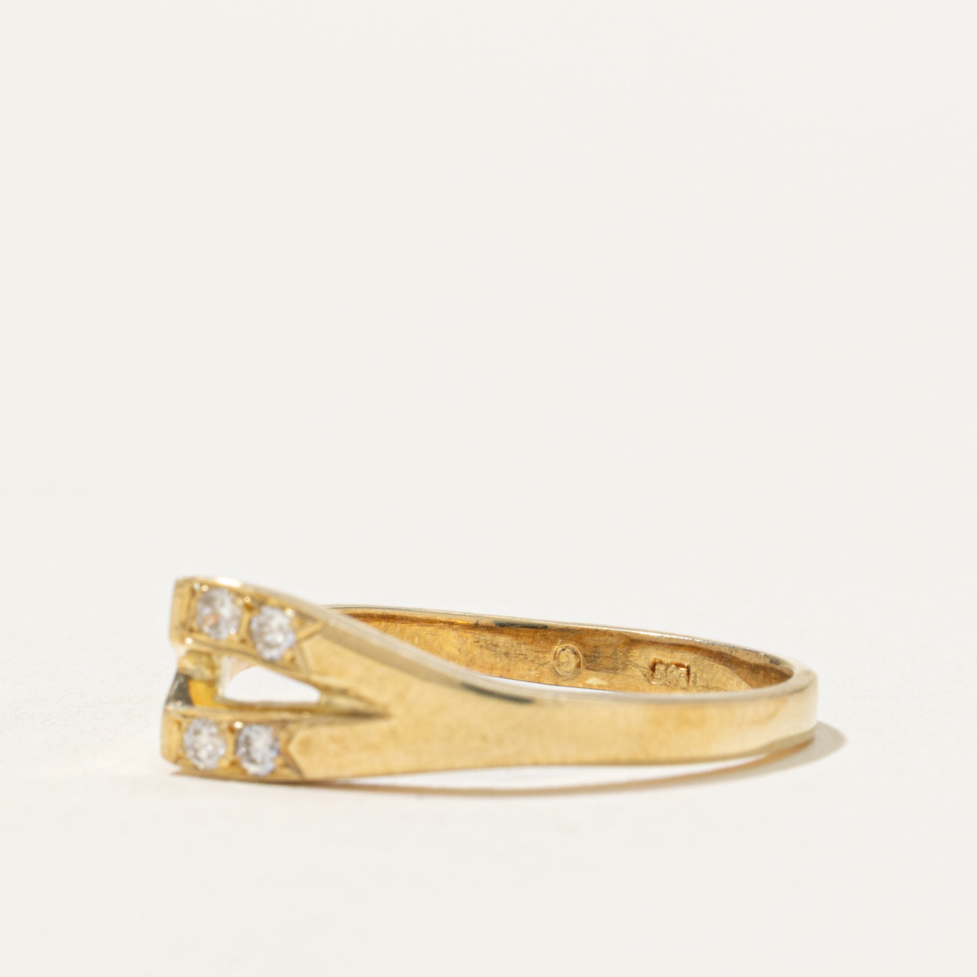 Four Stone Diamond Arrow Ring | 0.08ctw | SZ 6.25