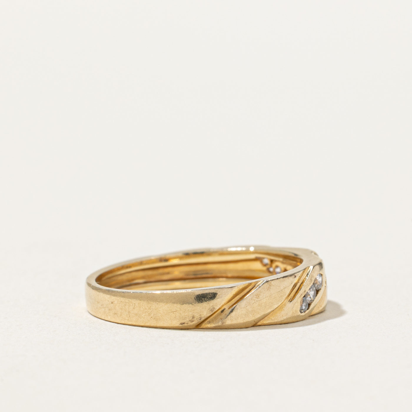 Diagonal Set Diamond Grooved Band | 0.10ctw | SZ 5