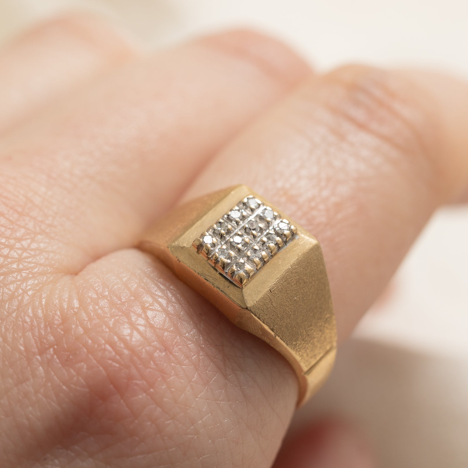 Diamond Grid Signet Ring | 0.08ctw | SZ 9.5