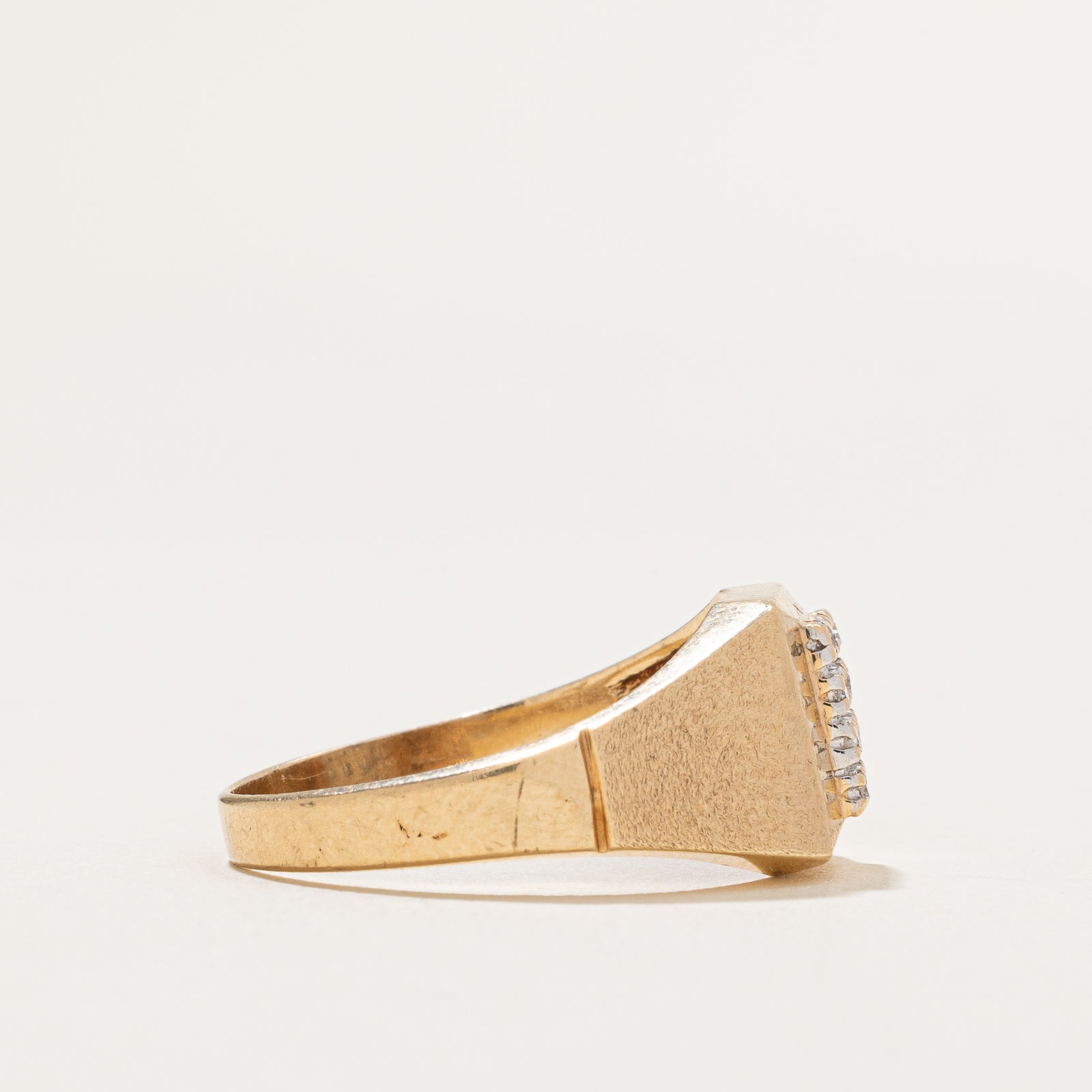 Diamond Grid Signet Ring | 0.08ctw | SZ 9.5