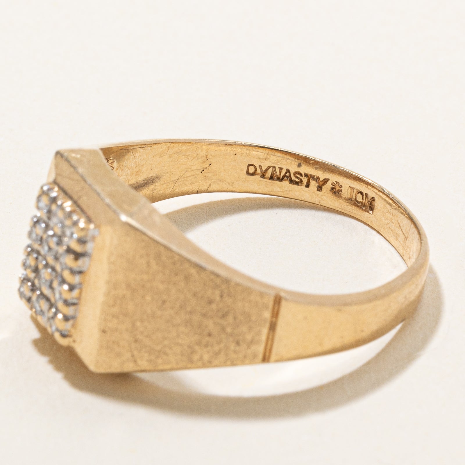 Diamond Grid Signet Ring | 0.08ctw | SZ 9.5