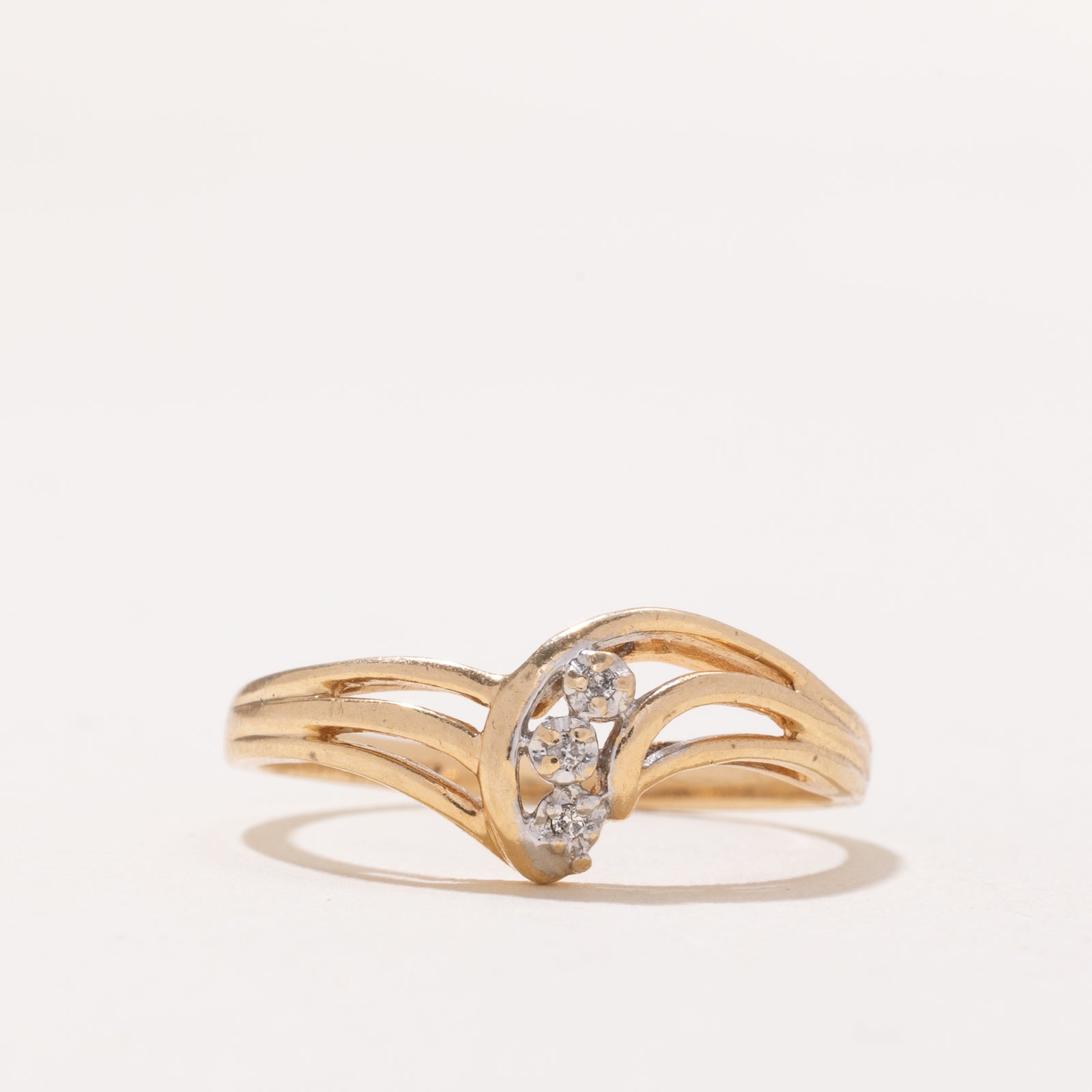 Bague chevron en diamants | 0,009 ct | Taille 8