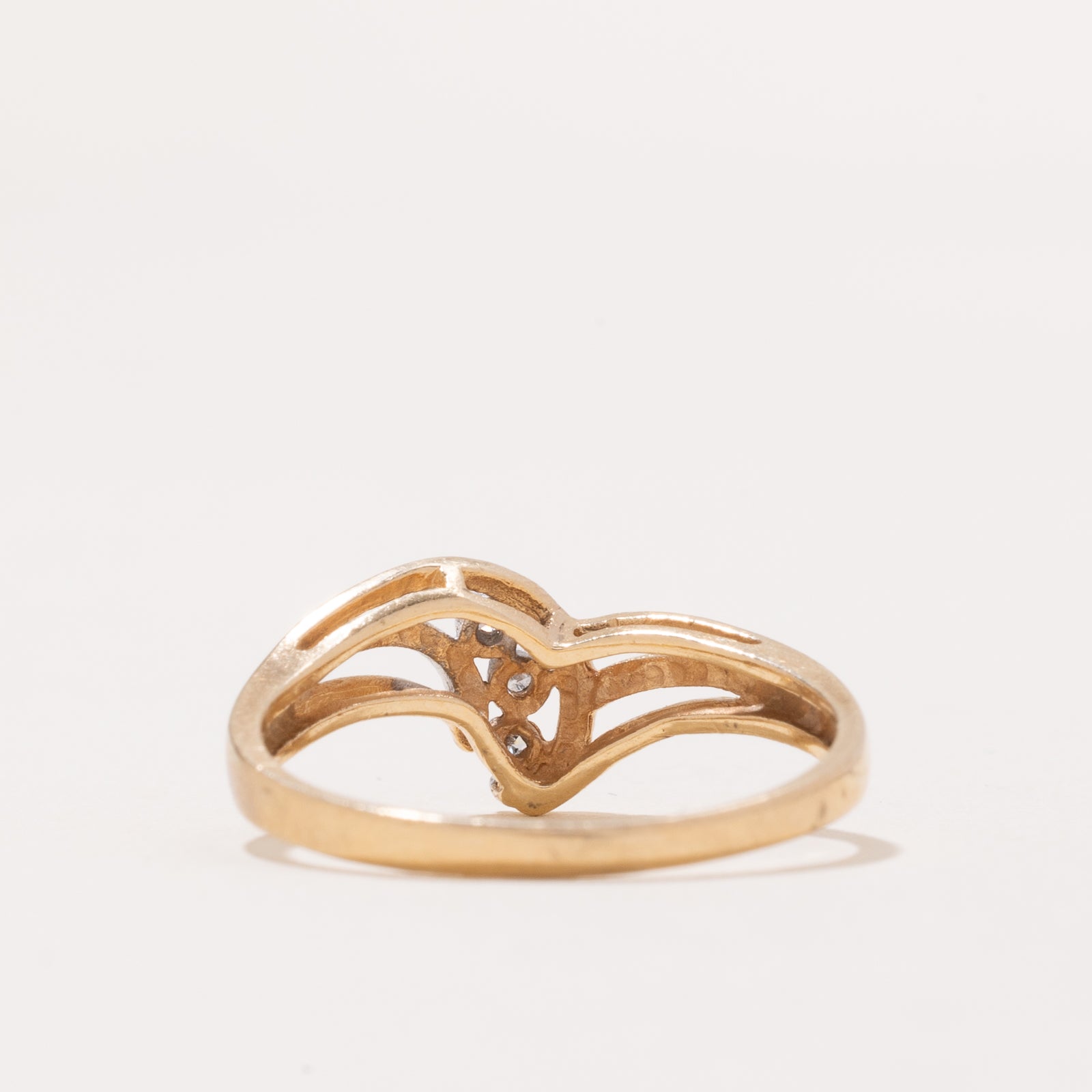 Bague chevron en diamants | 0,009 ct | Taille 8
