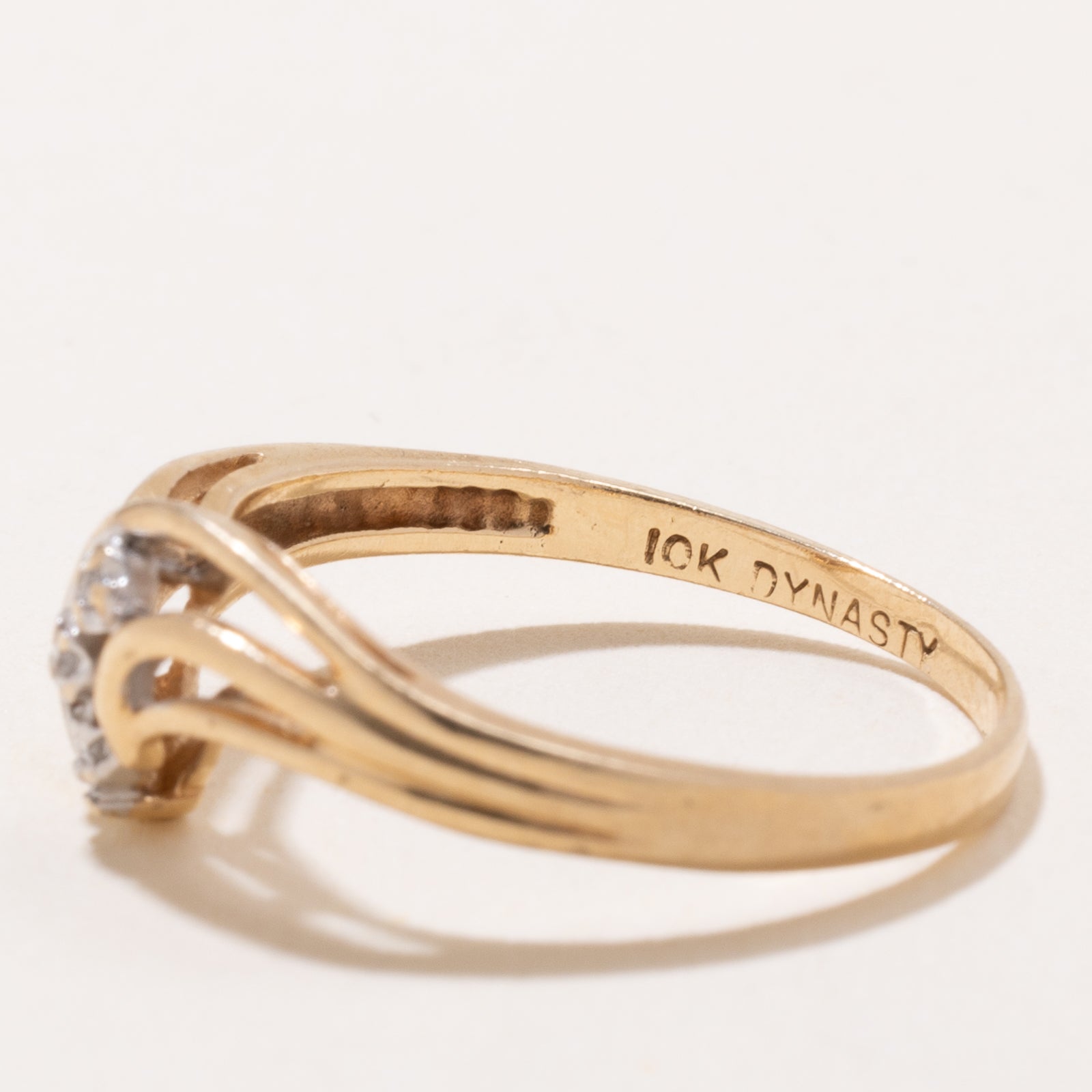 Bague chevron en diamants | 0,009 ct | Taille 8