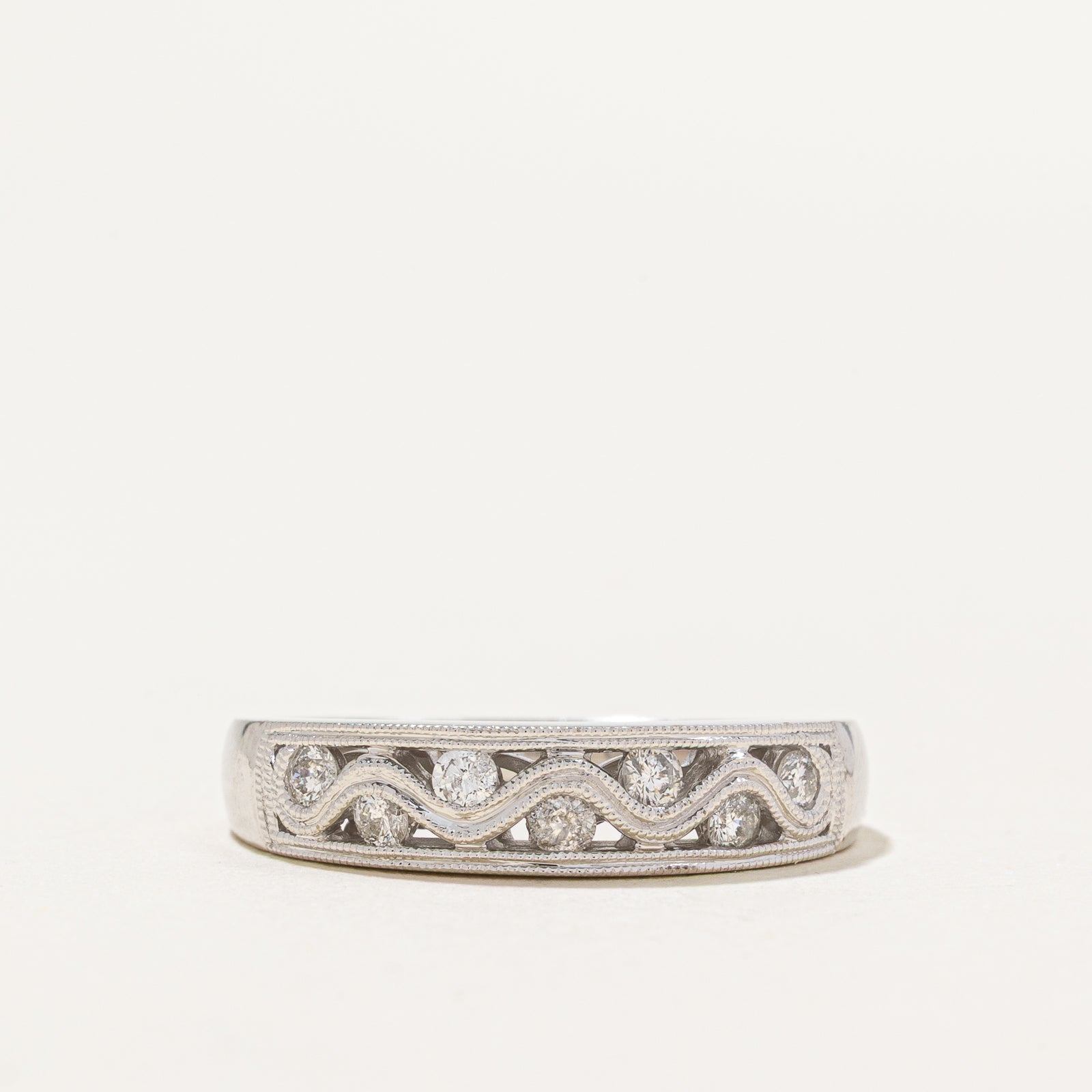 Wavy Diamond Ring | 0.20ctw | SZ 7.25