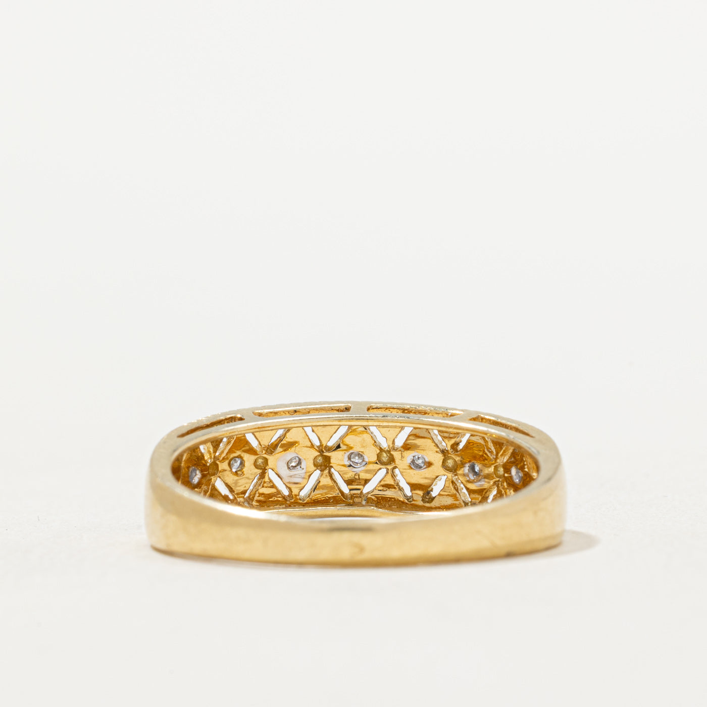Illusion Set Diamond Textured Band | 0.035ctw | SZ 9.25
