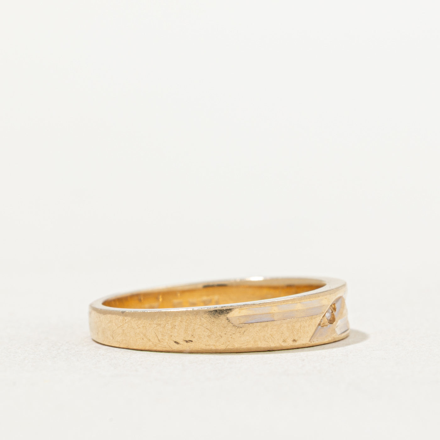 Three Stone Diamond Textured Band | 0.015ctw | SZ 5.5