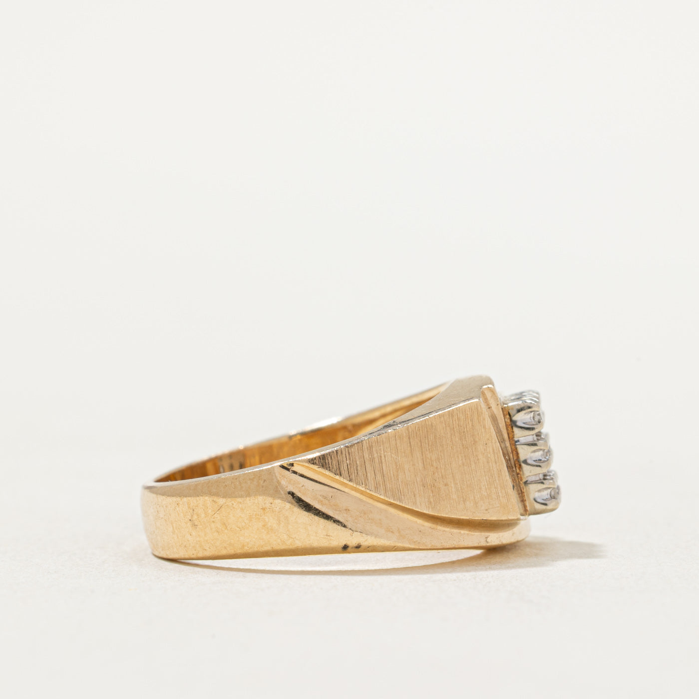 Diamond Grid Tapered Ring | 0.05ctw | SZ 7