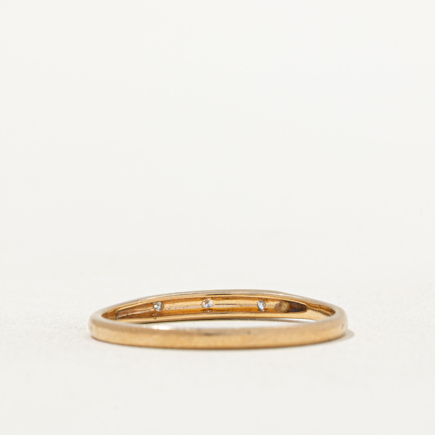 Bague bicolore en or sertie de trois diamants | 0,03 ct au total | Taille 8,75