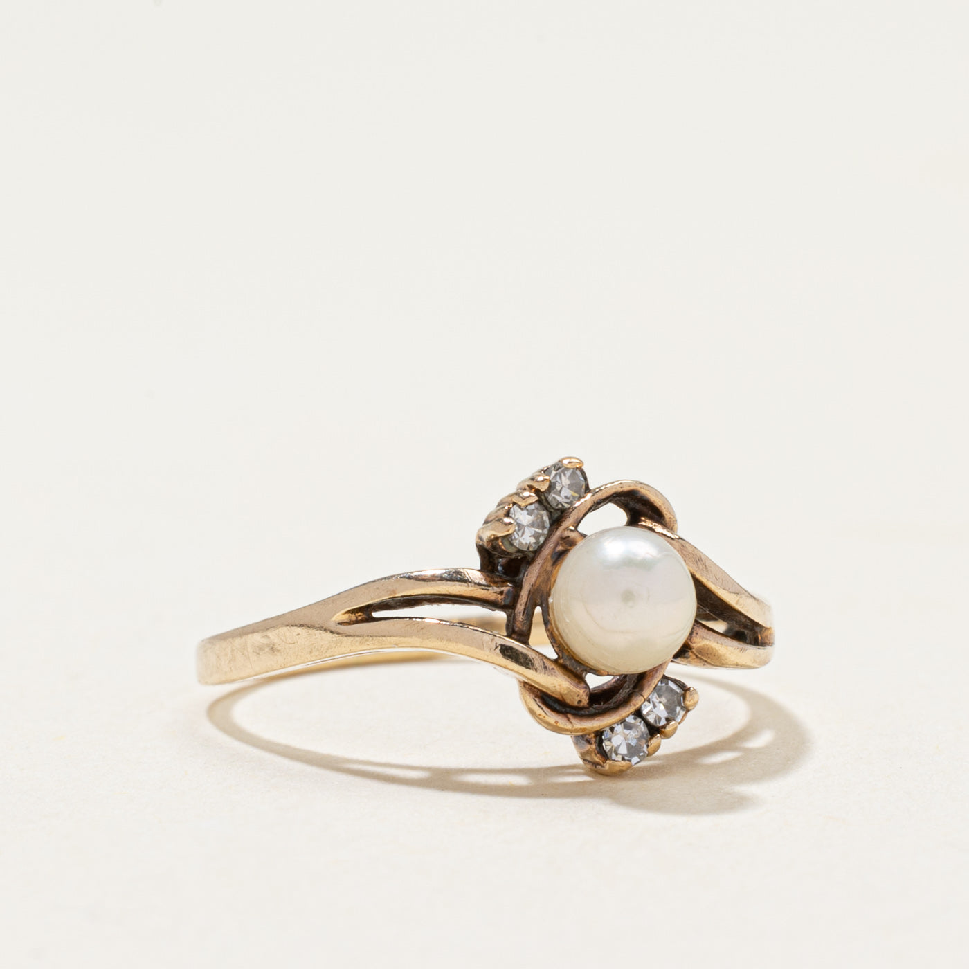 10k Pearl & Diamond Bypass Ring | 0.08ctw | SZ 6