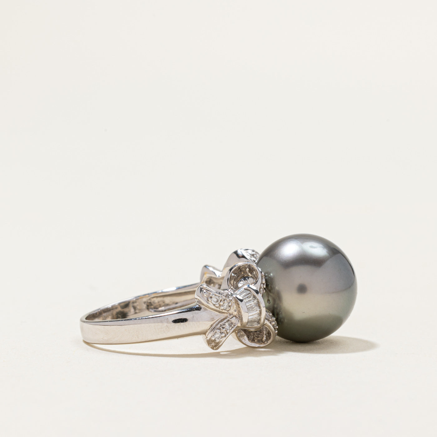 18k Black Pearl & Diamond Bow Cocktail Ring | 0.28ctw | SZ 7.75