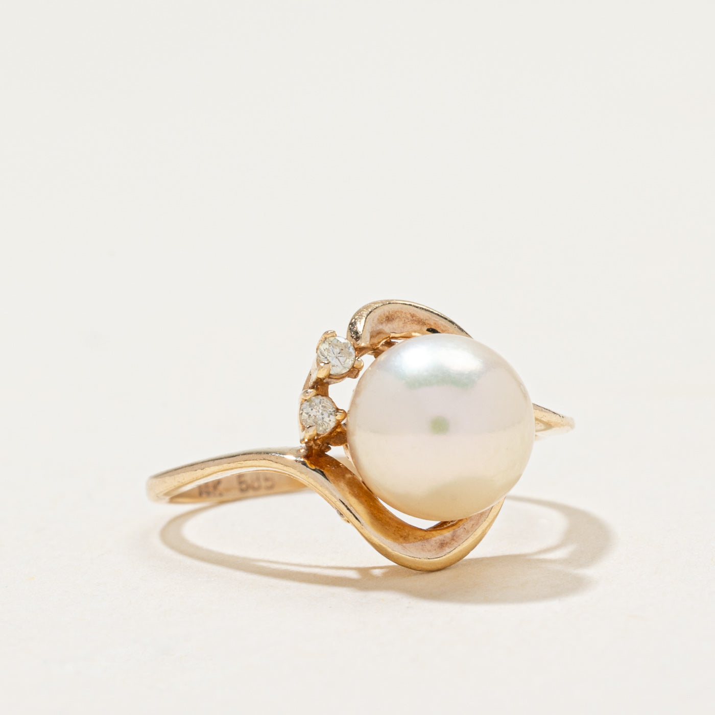14k Pearl & Diamond Ring | 0.04ctw | SZ 4.25