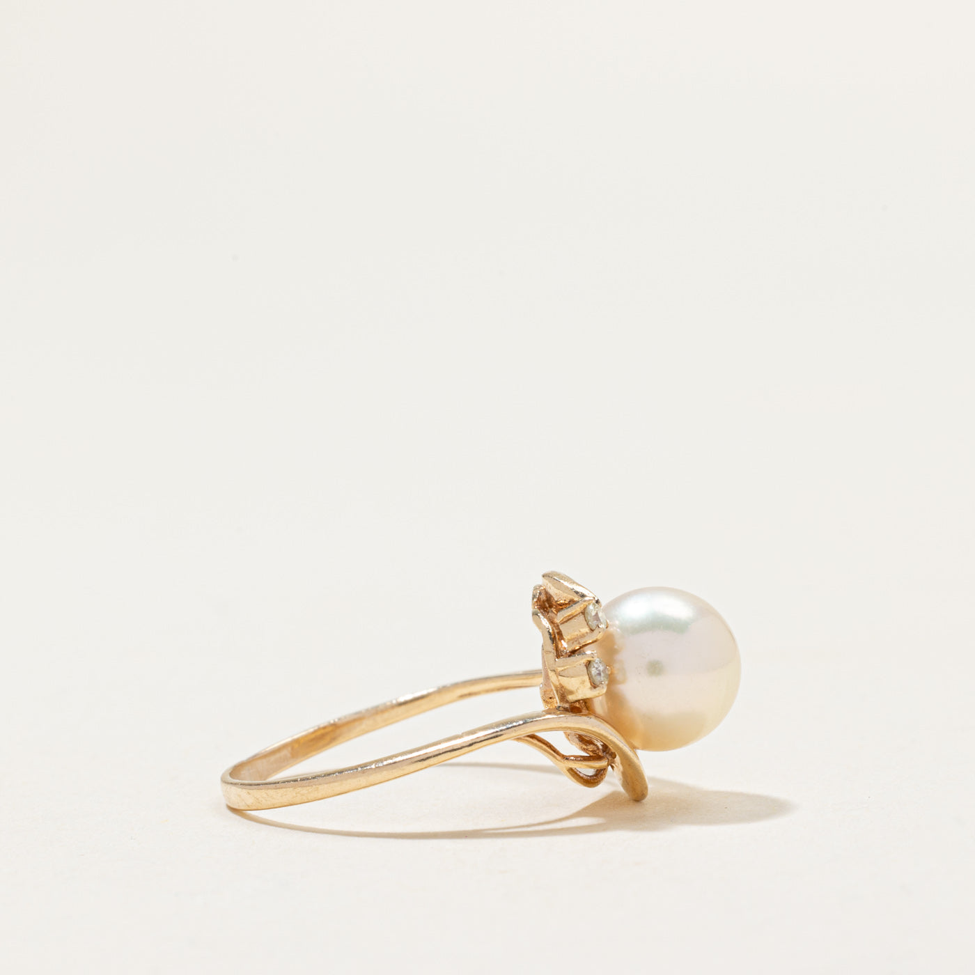 14k Pearl & Diamond Ring | 0.04ctw | SZ 4.25