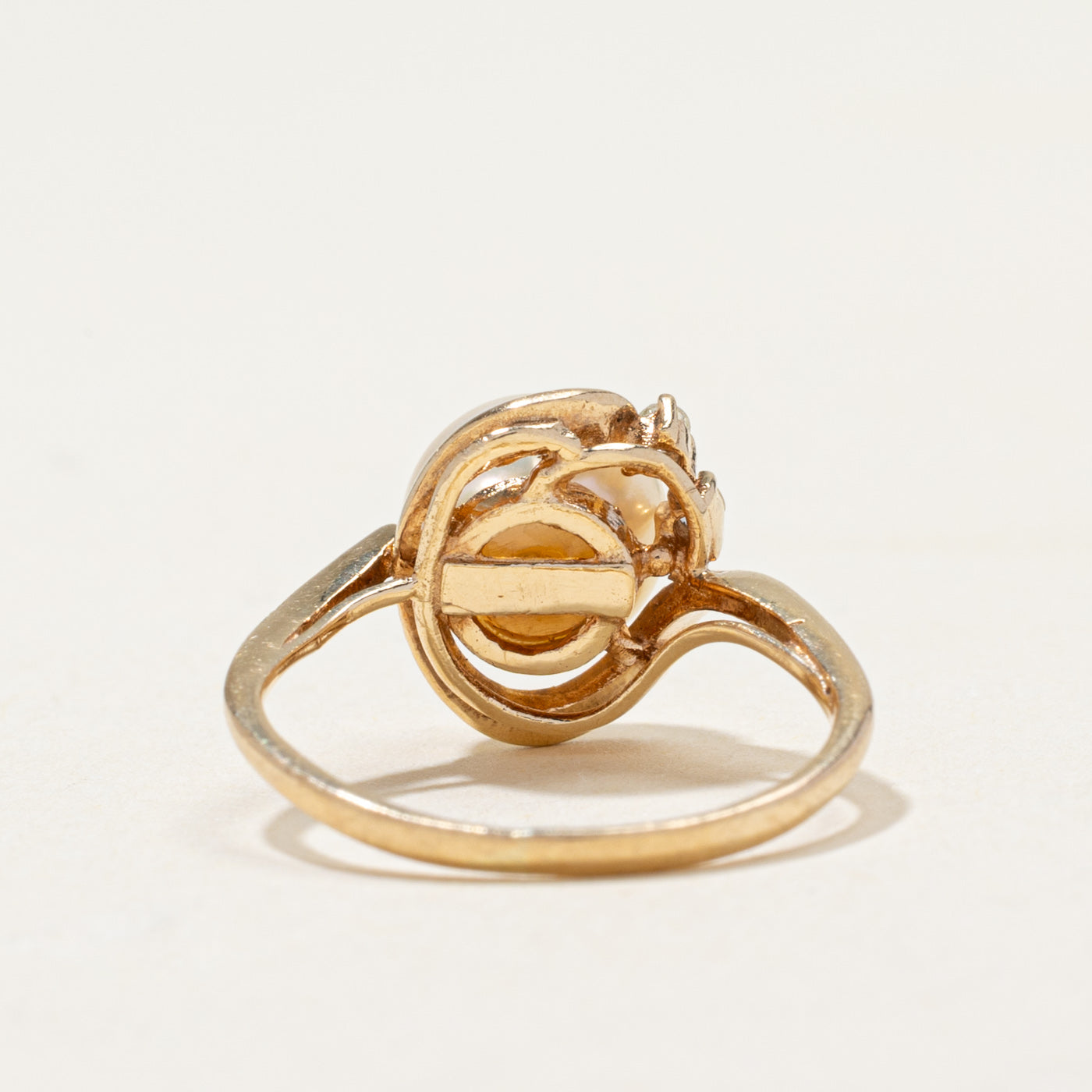 14k Pearl & Diamond Ring | 0.04ctw | SZ 4.25