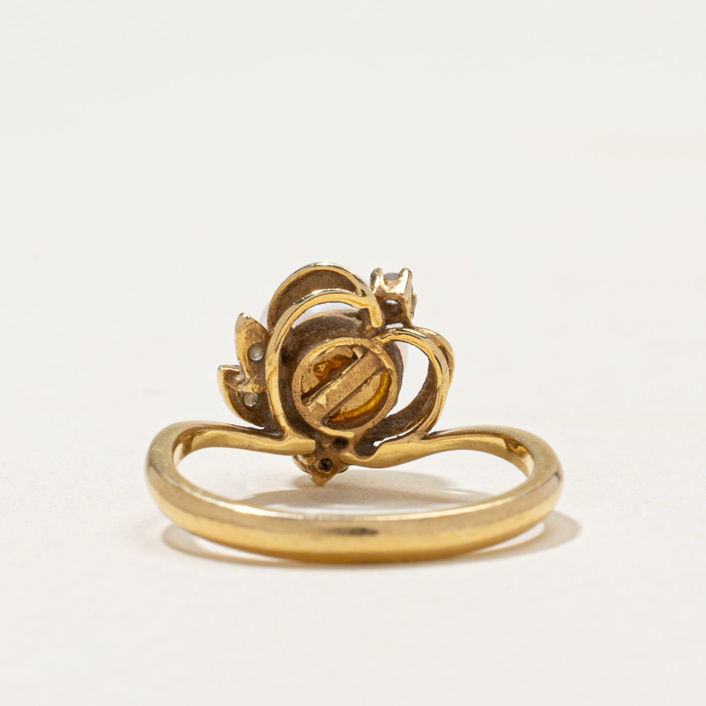 Pearl & Diamond Petal Ring | 0.09ctw | SZ 5.25