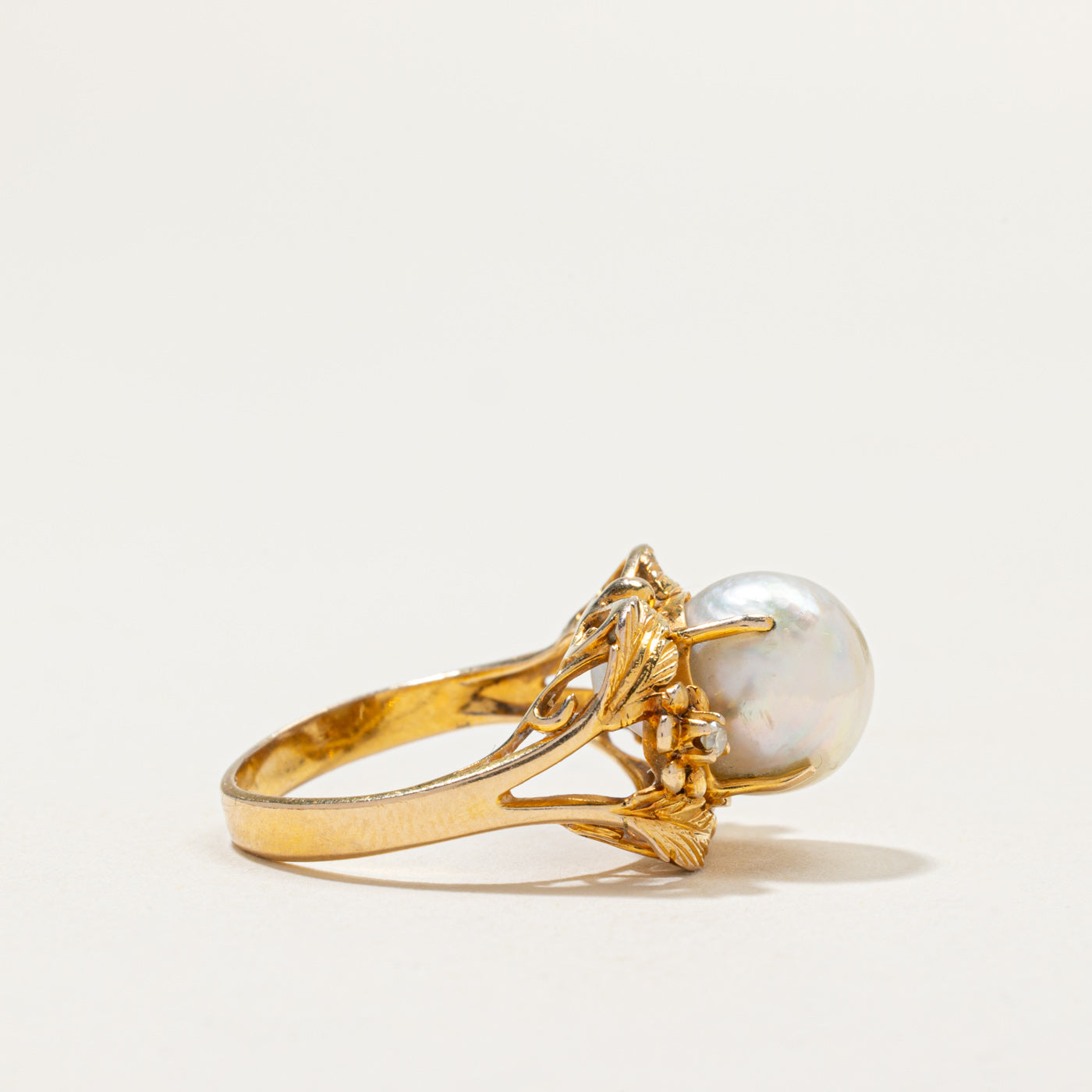 Pearl & Diamond Engraved Cocktail Ring | 0.04ctw | SZ 5.5