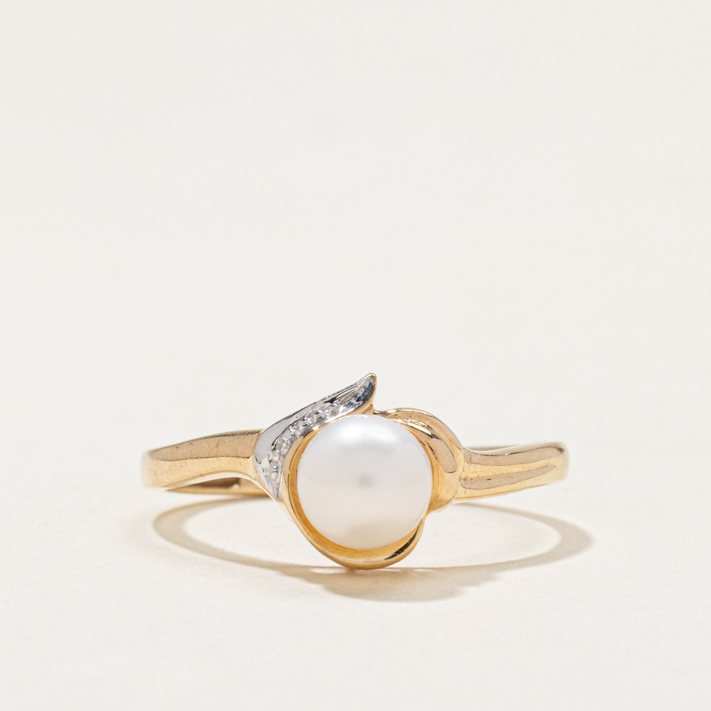 Pearl & Diamond Accented Ring | 0.01ctw | SZ 7.25