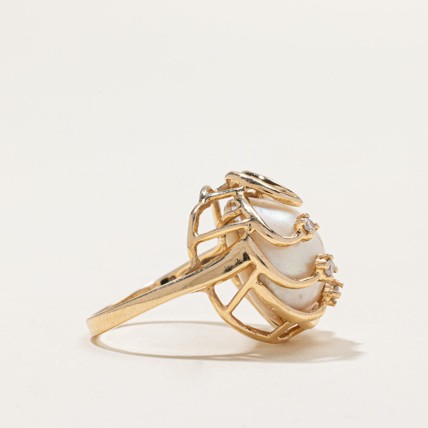 Mabe Pearl & Diamond Cocktail Ring | 0.09ctw | SZ 5.75