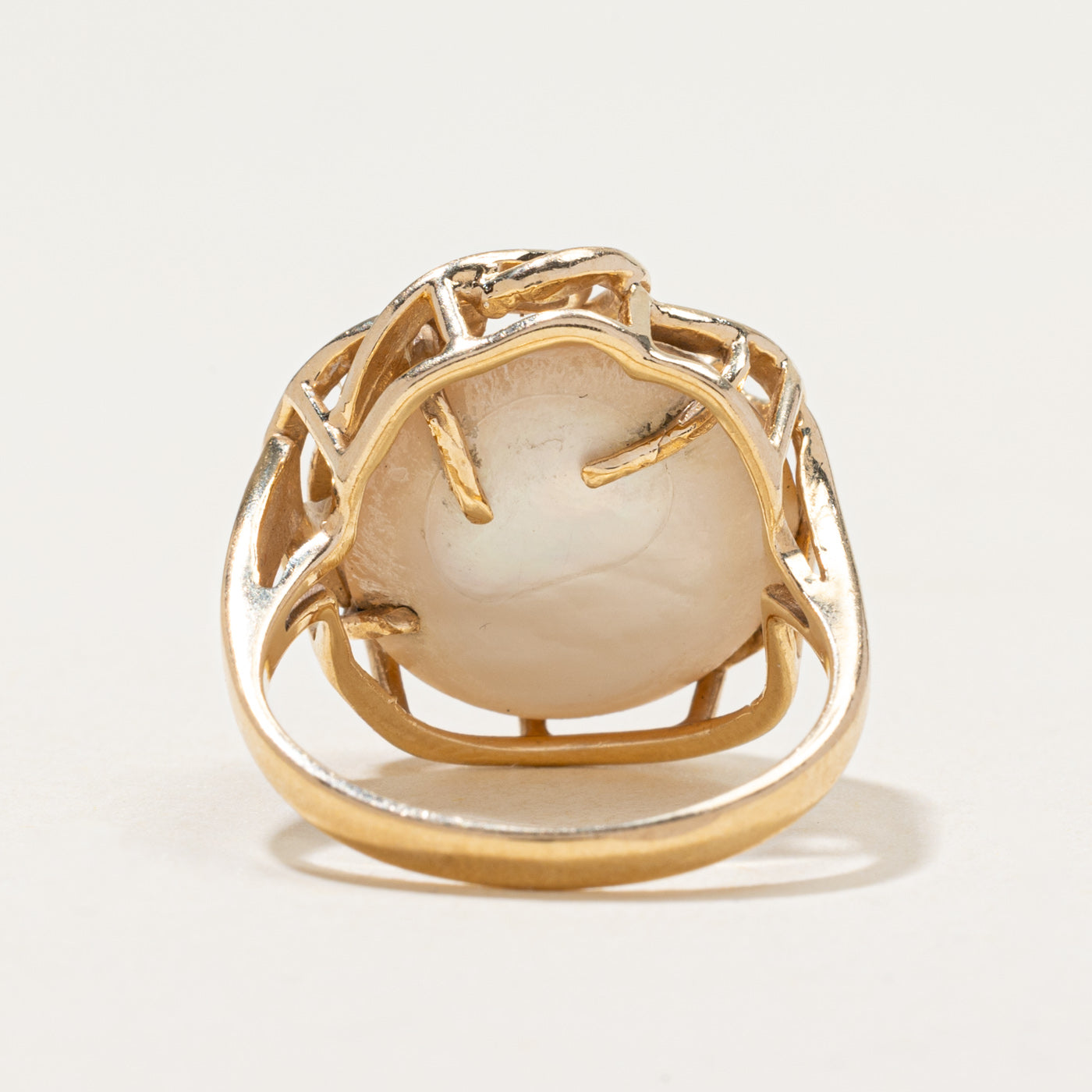 Mabe Pearl & Diamond Cocktail Ring | 0.09ctw | SZ 5.75
