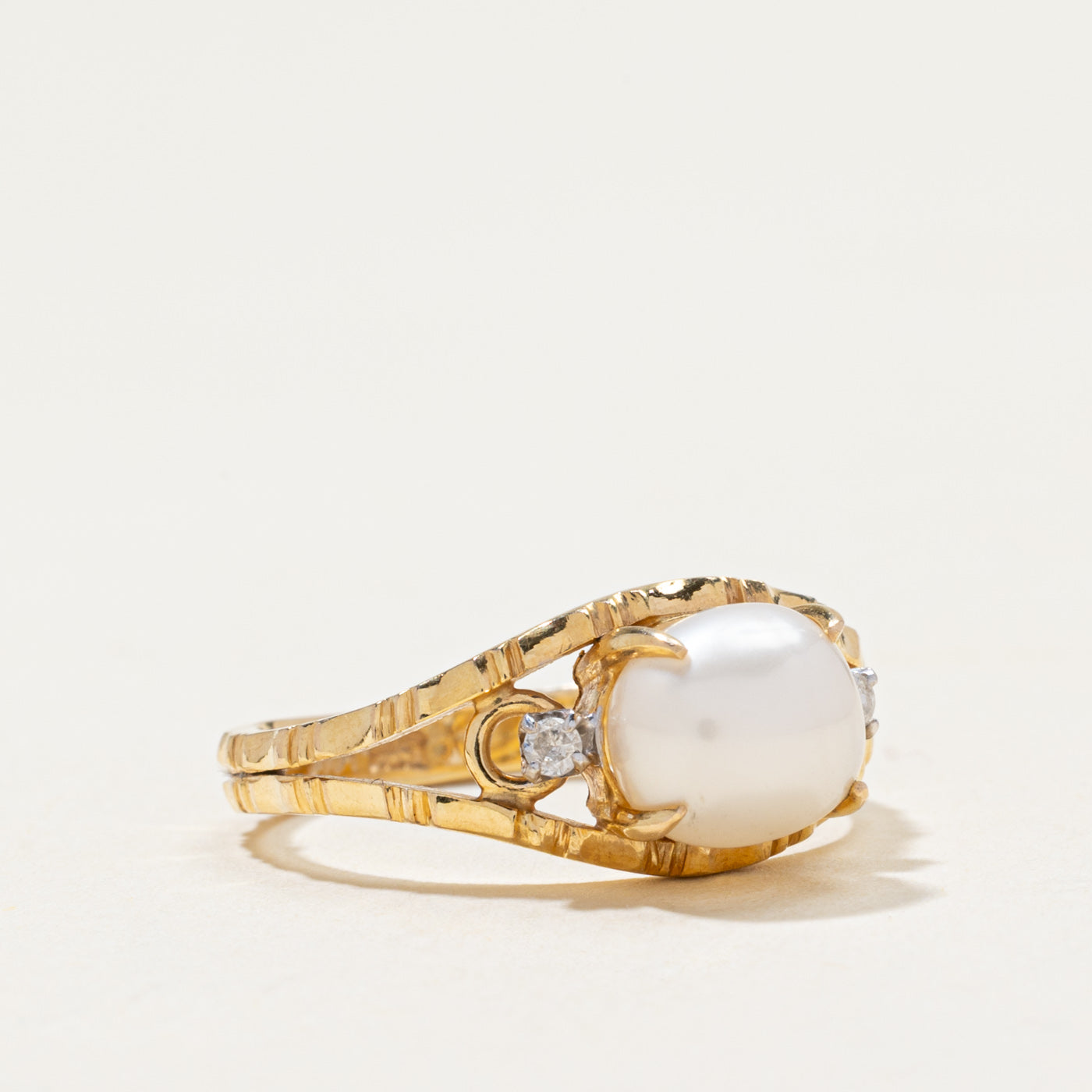 Pearl & Diamond Tapered Ring | 0.04ctw | SZ 7