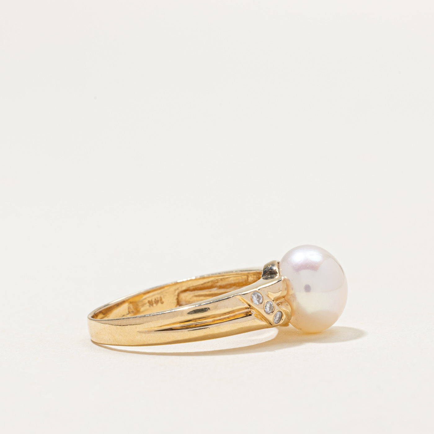 Pearl & Diamond Grooved Ring | 0.07ctw | SZ 7.75