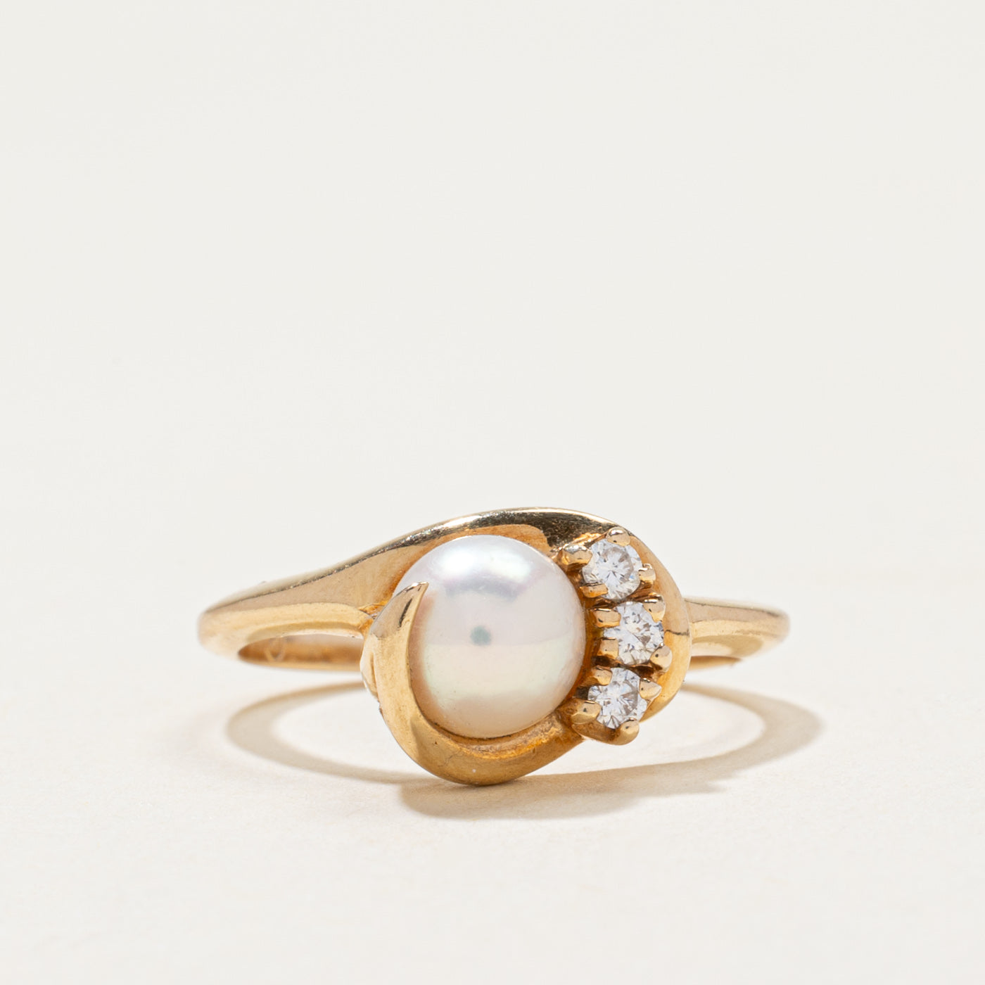 Pearl & Diamond Accented Ring | 0.10ctw | SZ 5.75