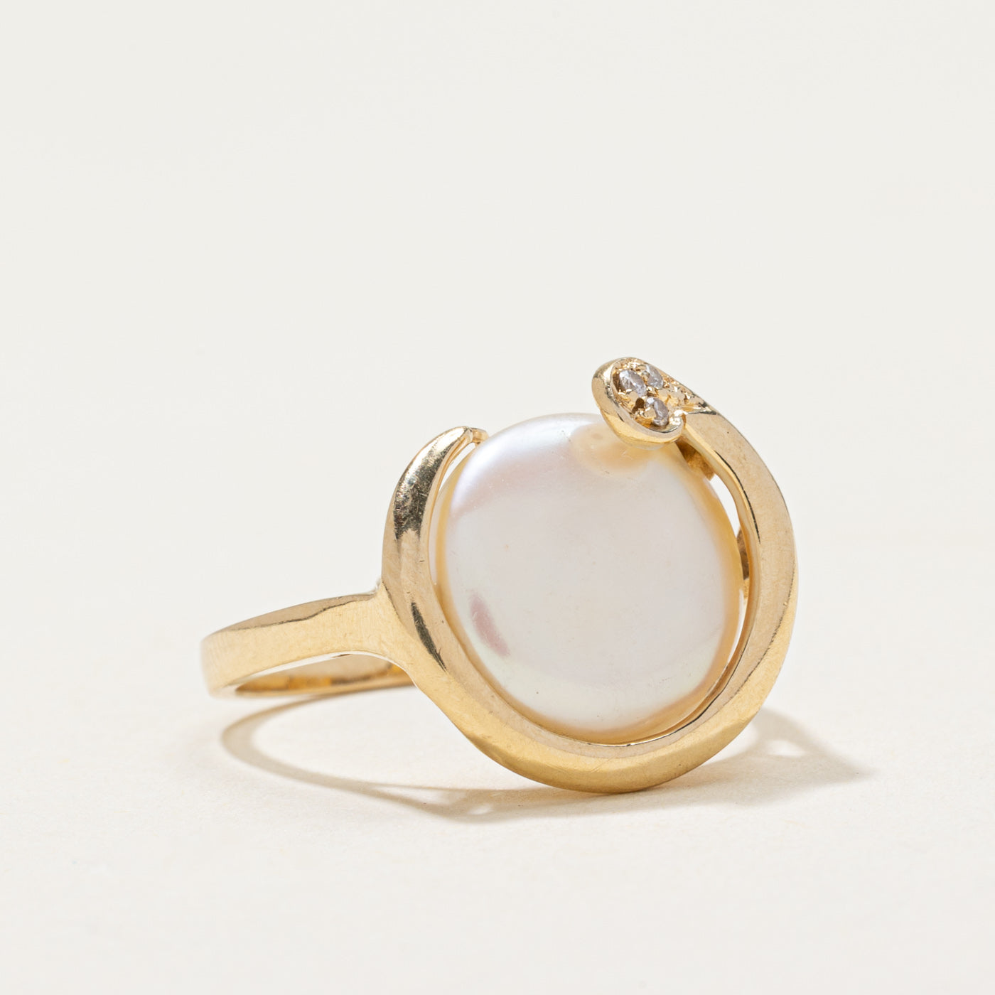 Button Pearl & Diamond Ring | 0.02ctw | SZ 6