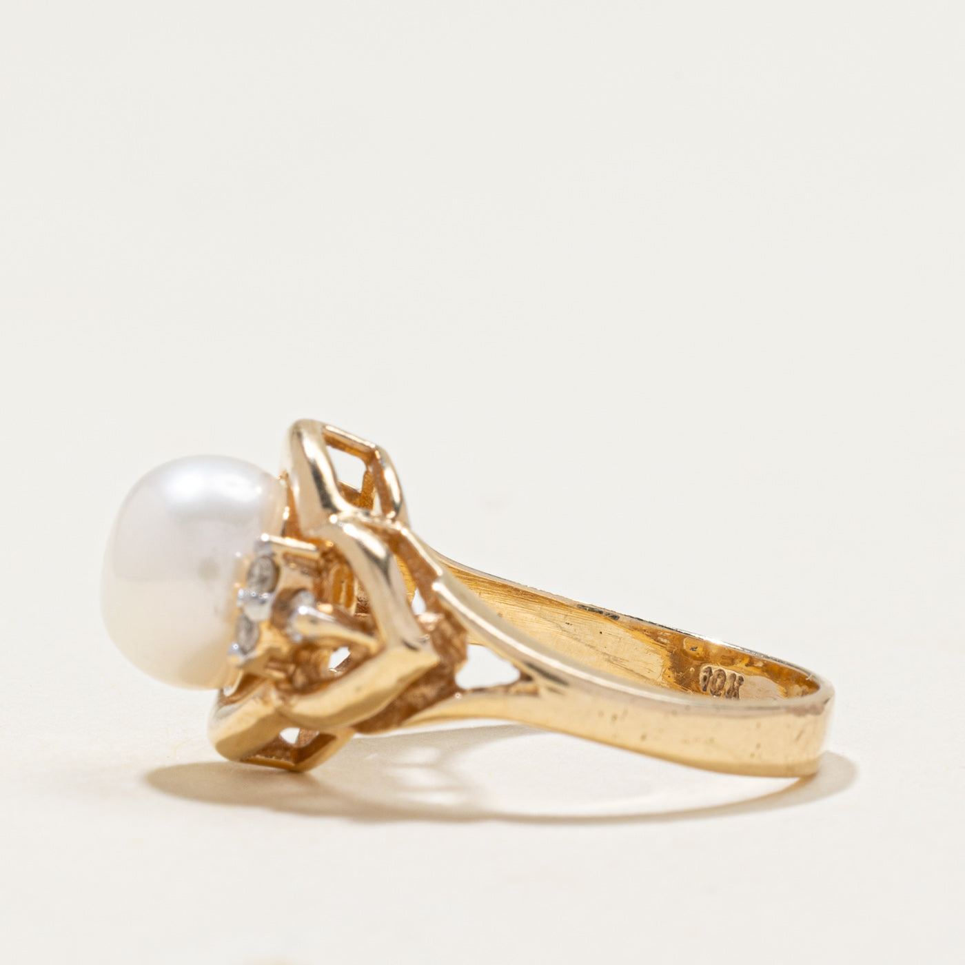 10k Pearl & Diamond Accented Ring | 0.15ctw | SZ 6