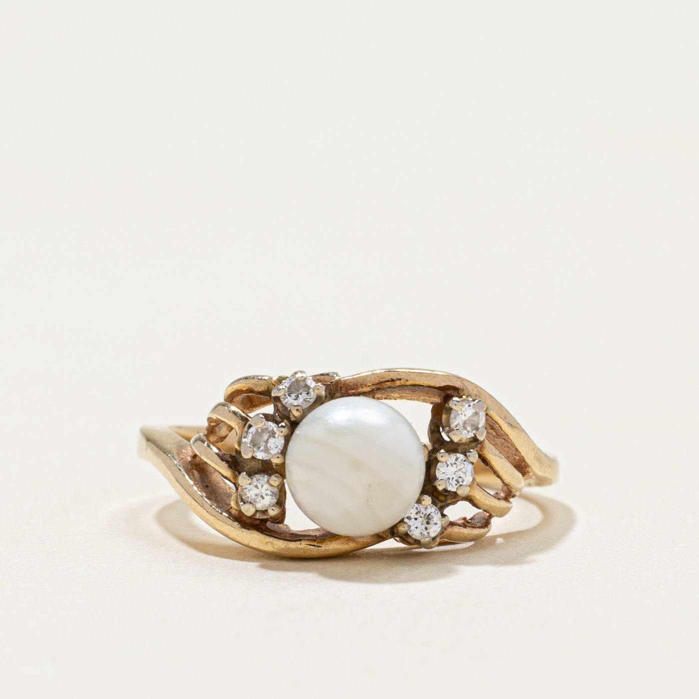 Pearl & Diamond Openwork Ring | 0.12ctw | SZ 6