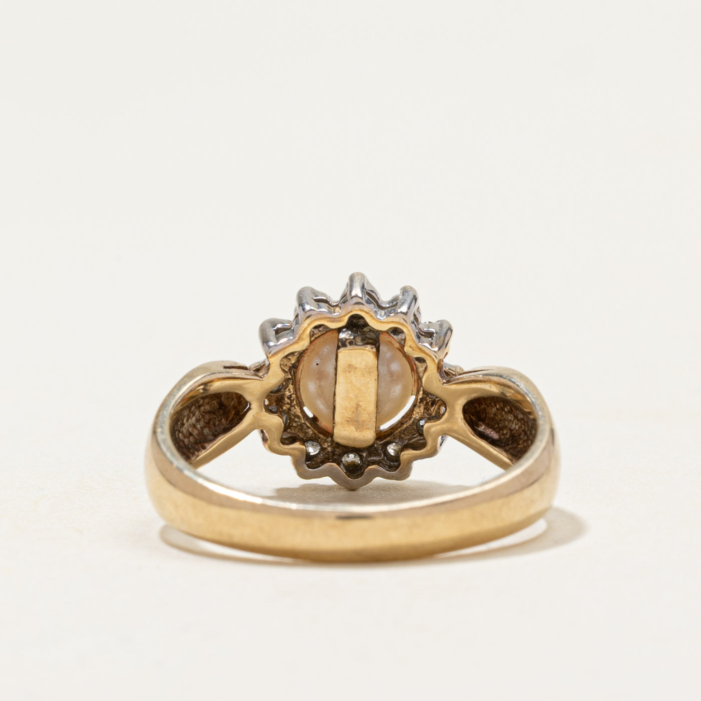 Pearl & Diamond Daisy Ring | 0.12ctw | SZ 6.25
