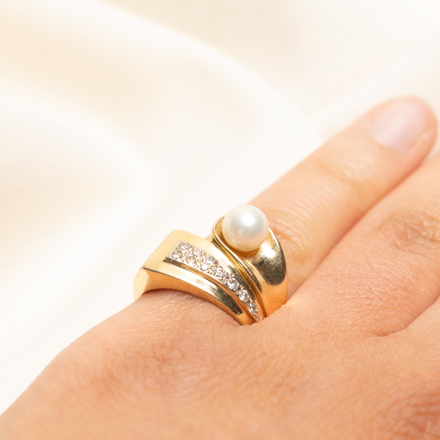 14k Pearl & Diamond Abstract Cocktail Ring | 0.18ctw | SZ 5.75
