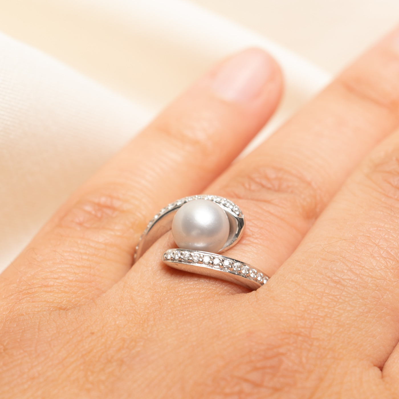 Pearl & Diamond Bypass Ring | 0.15ctw | SZ 4.25