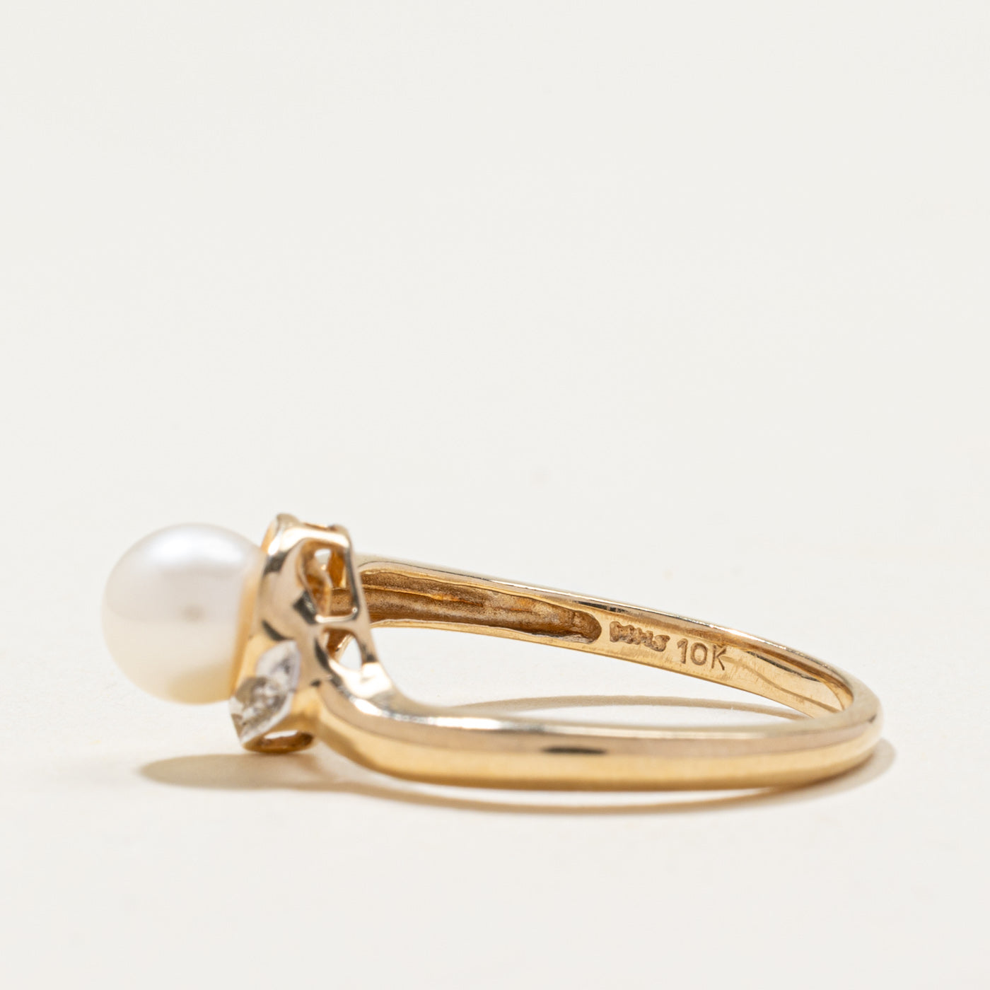 10k Pearl & Diamond Accented Ring | 0.003ctw | SZ 7.25