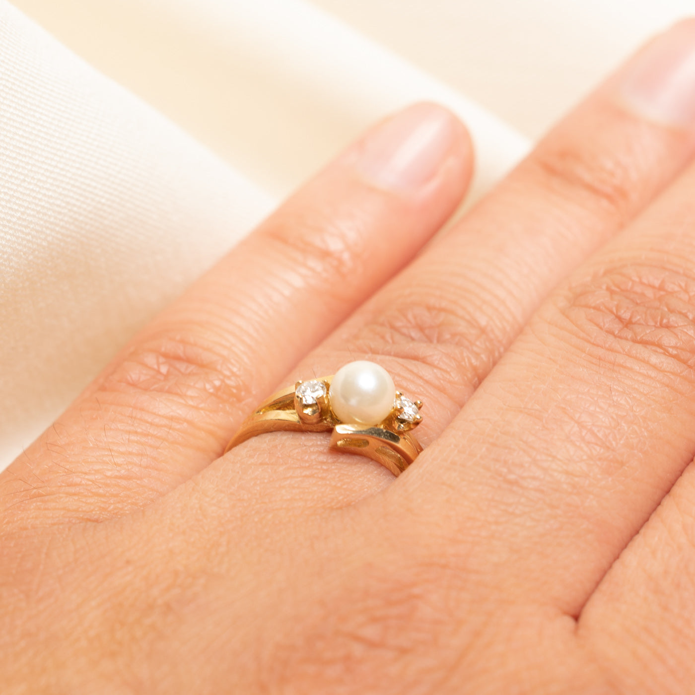 Pearl & Diamond Bypass Ring | 0.14ctw | SZ 7