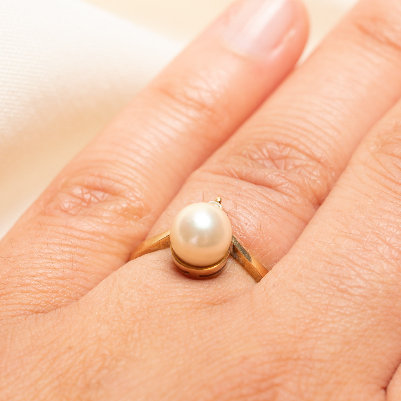 Pearl & Diamond Chevron Ring | 0.05ct | SZ 6.25