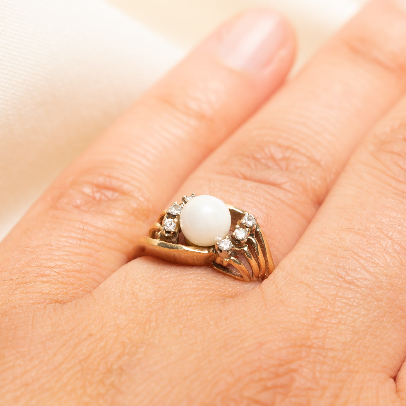 Pearl & Diamond Openwork Ring | 0.12ctw | SZ 6