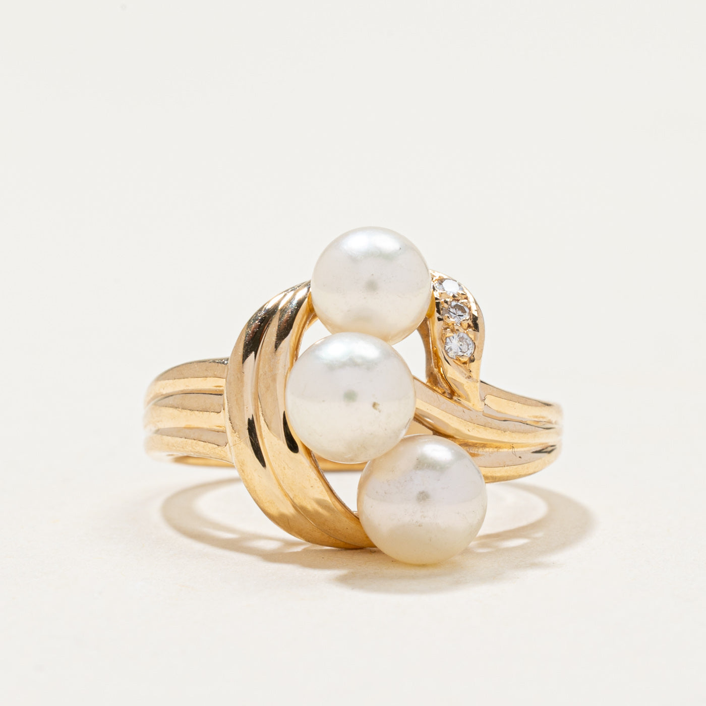 14k Three Stone Pearl & Diamond Cocktail Ring | 0.03ctw | SZ 6.25