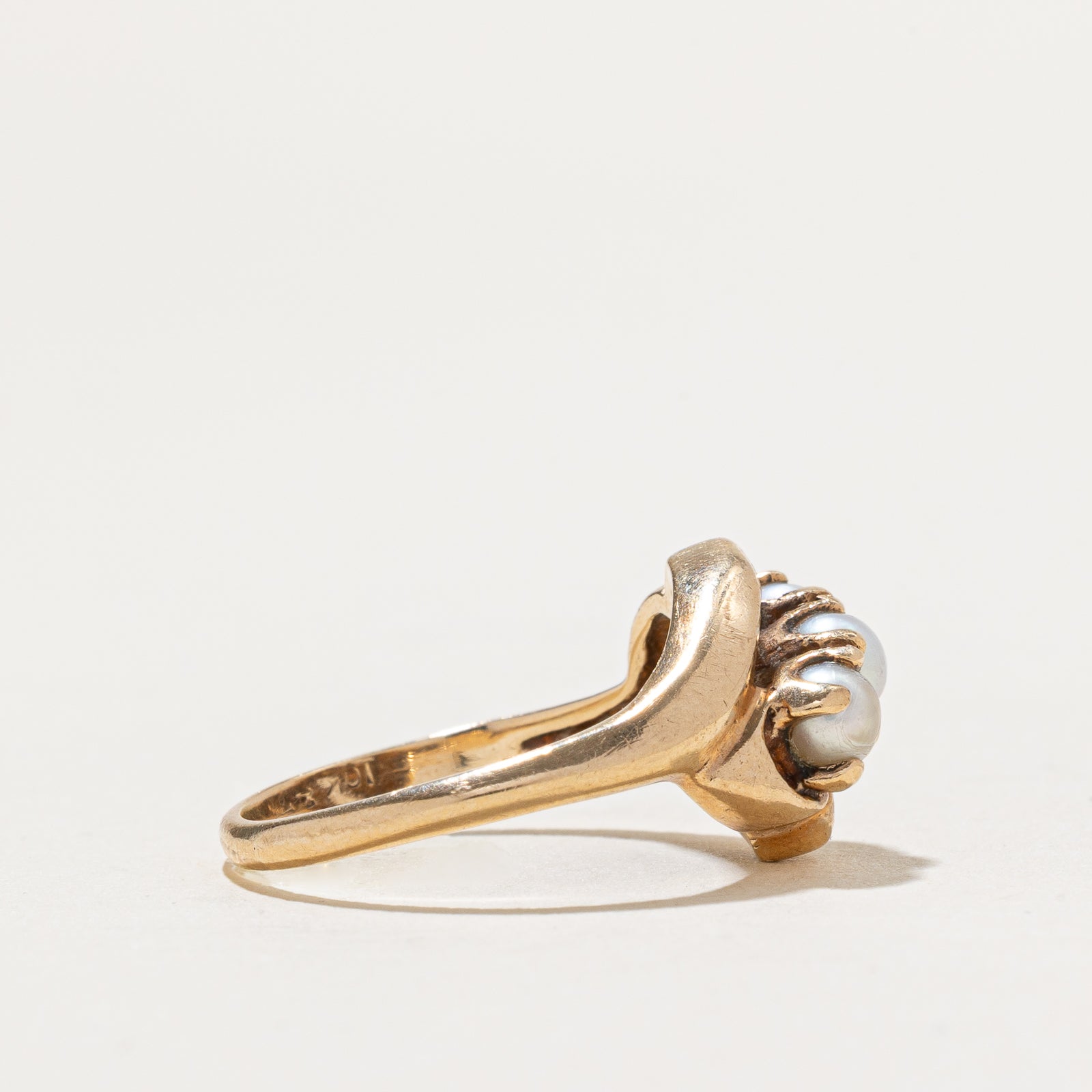 Diagonal Three Stone Pearl Ring | SZ 4.5