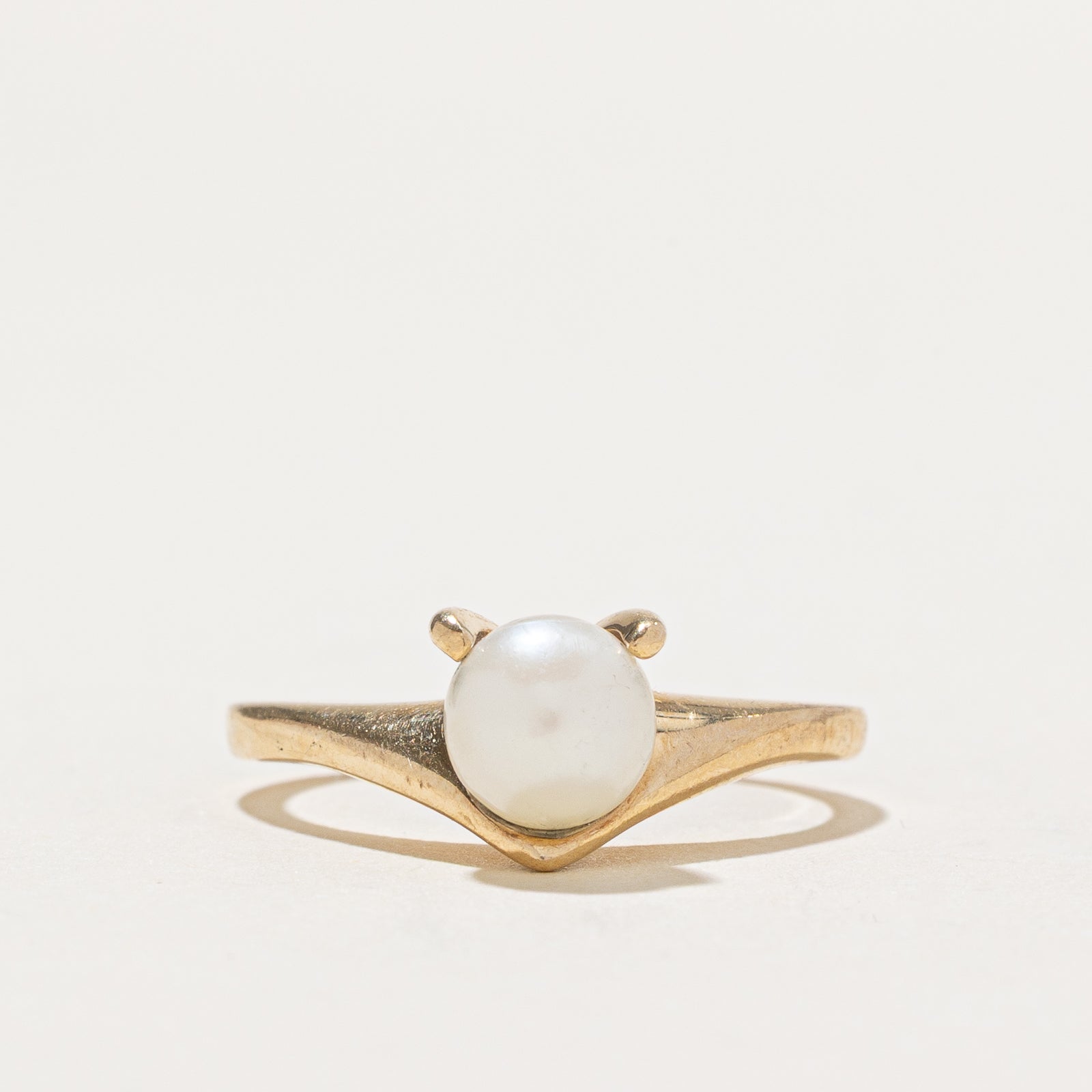 'Birks' Solitaire Pearl Chevron Ring | SZ 6.25