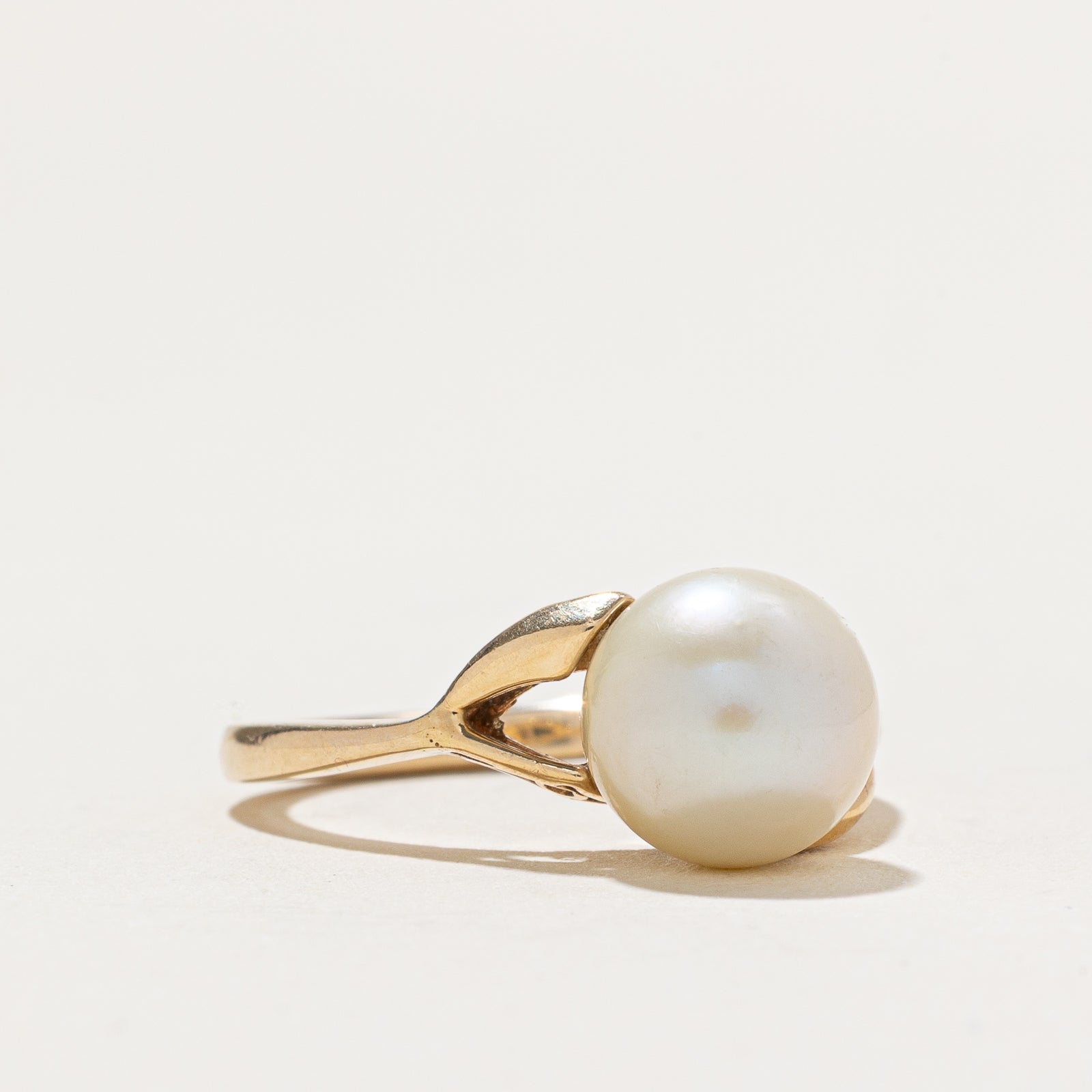 Solitaire Pearl Bypass Ring | SZ 6.25