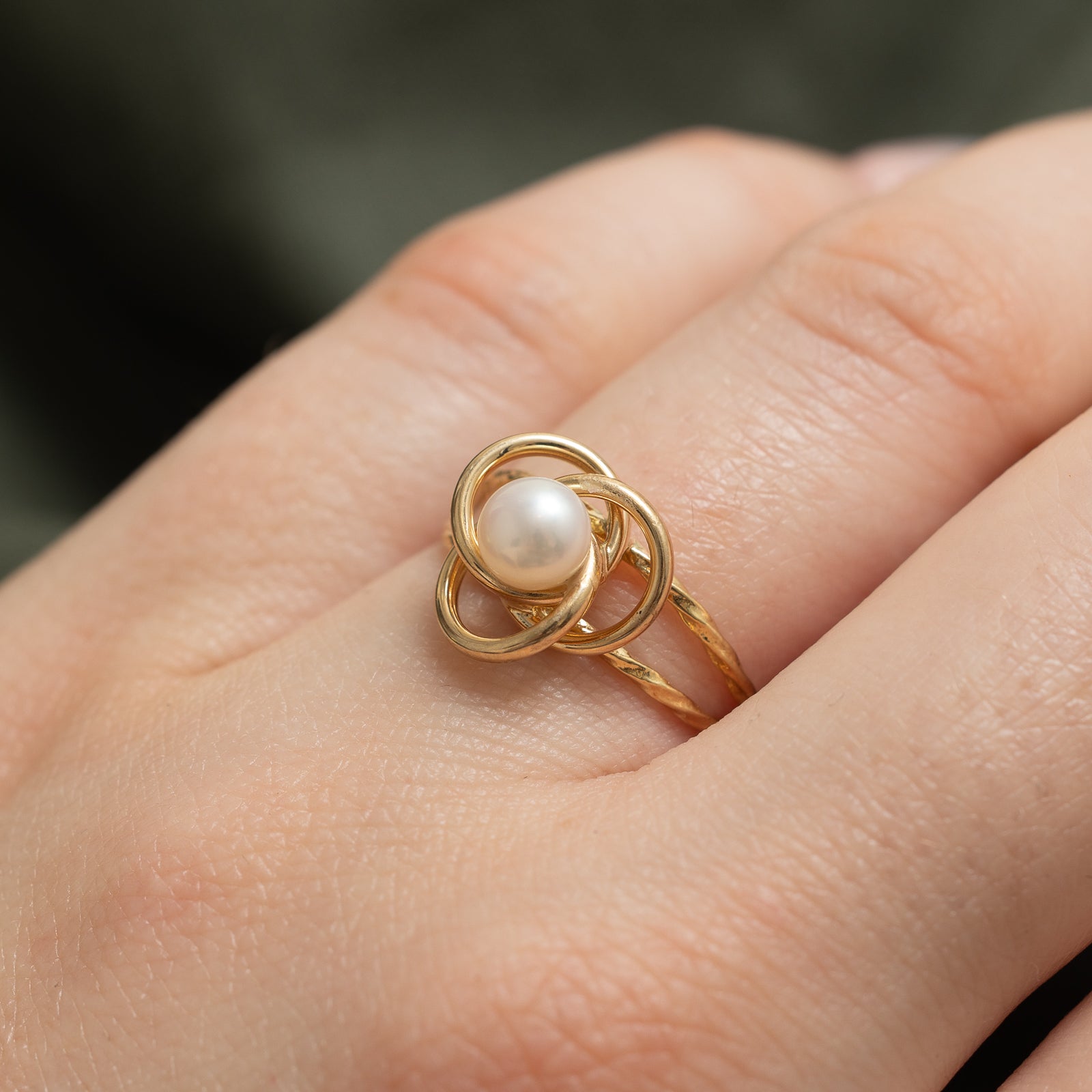 Solitaire Pearl Abstract Ring | SZ 6.5