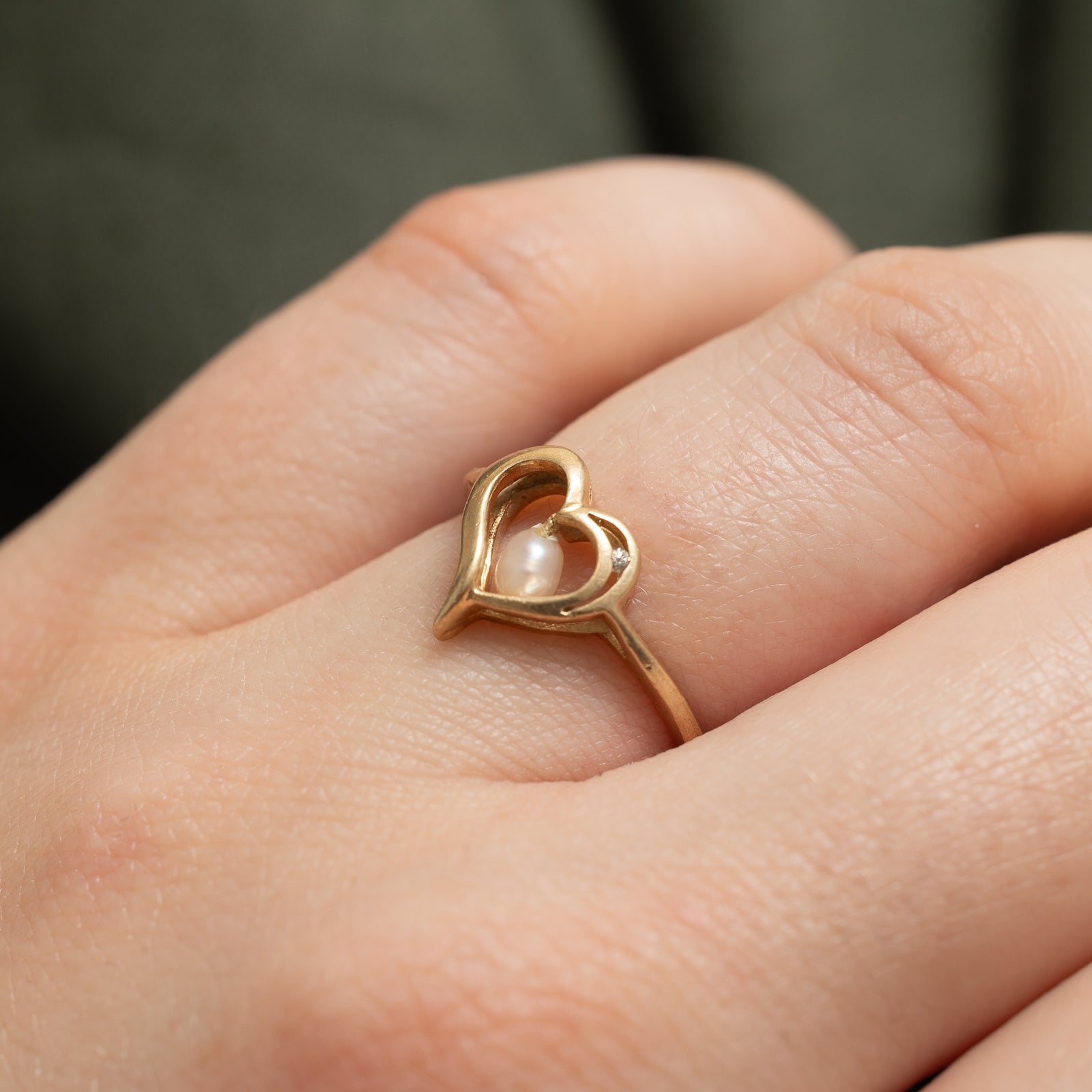 Pearl & Clear Sapphire Heart Ring | 0.005ct | SZ 5.75