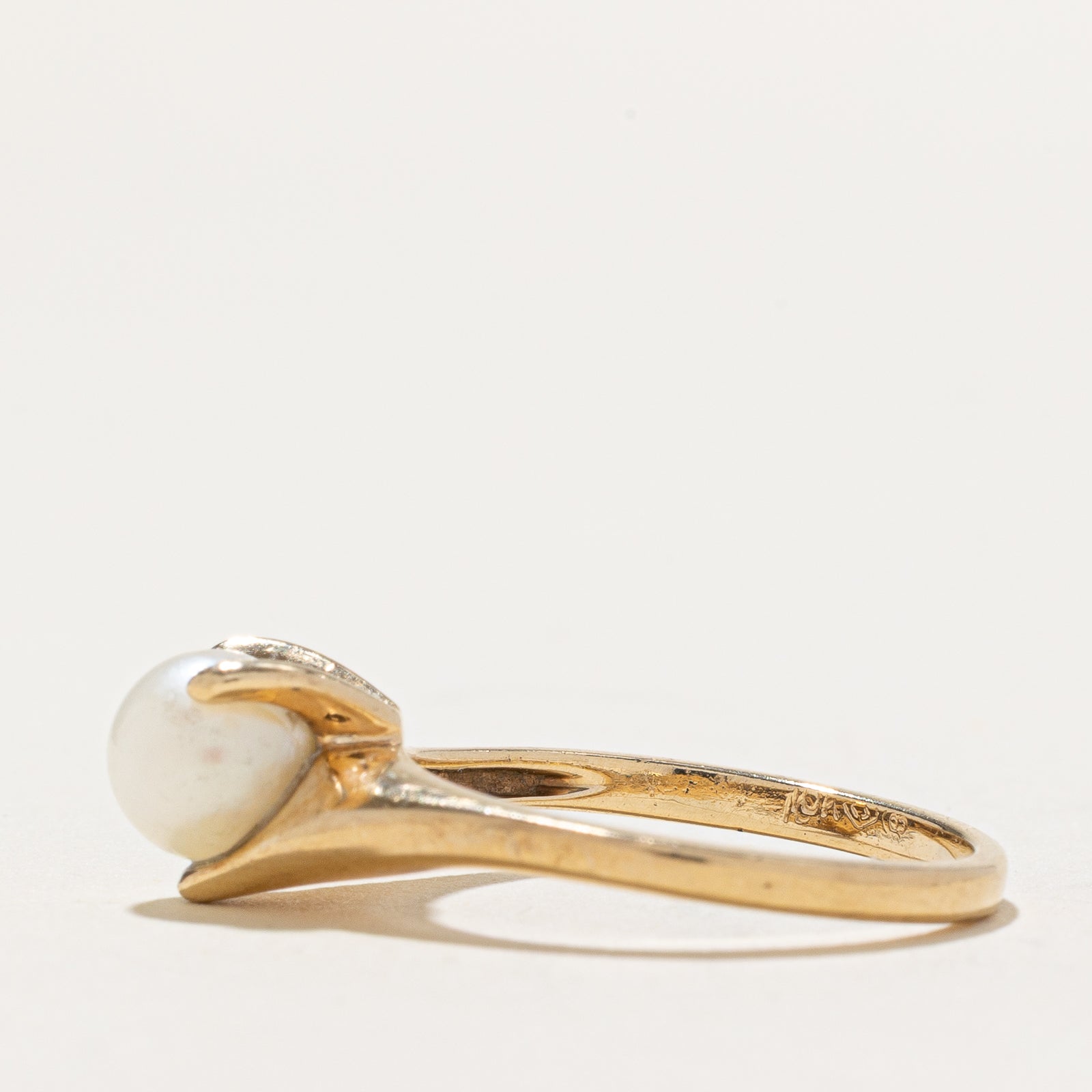 'Birks' Solitaire Pearl Chevron Ring | SZ 6.25